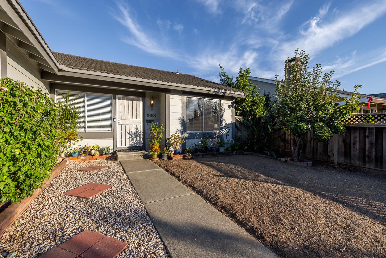 Detail Gallery Image 4 of 23 For 1968 Nutmeg Ct, San Jose,  CA 95131 - 4 Beds | 1 Baths