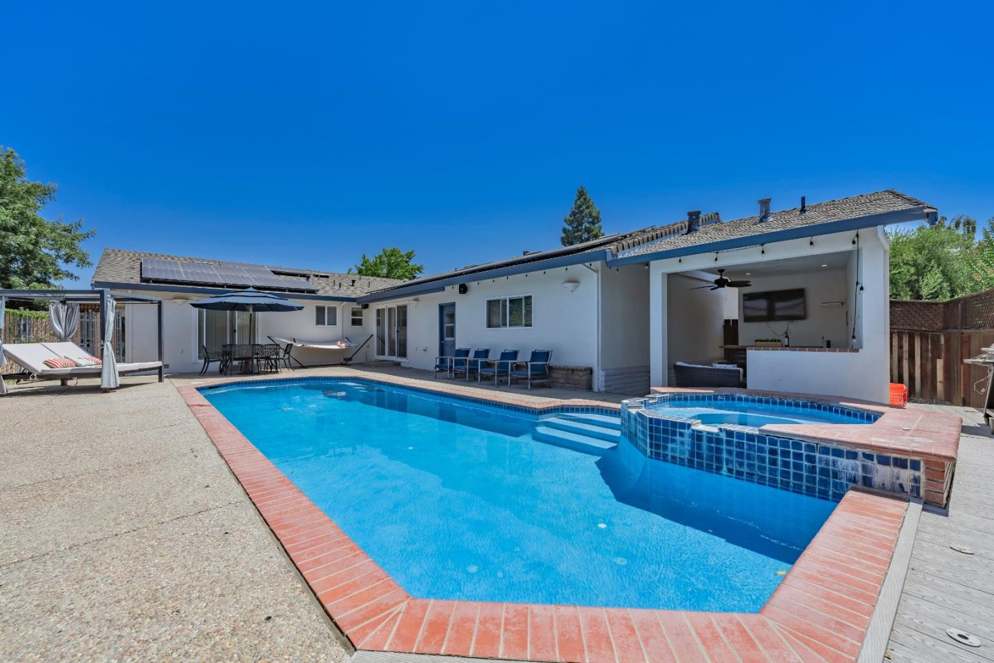 Detail Gallery Image 30 of 32 For 7611 Westwood Dr, Gilroy,  CA 95020 - 3 Beds | 2/1 Baths