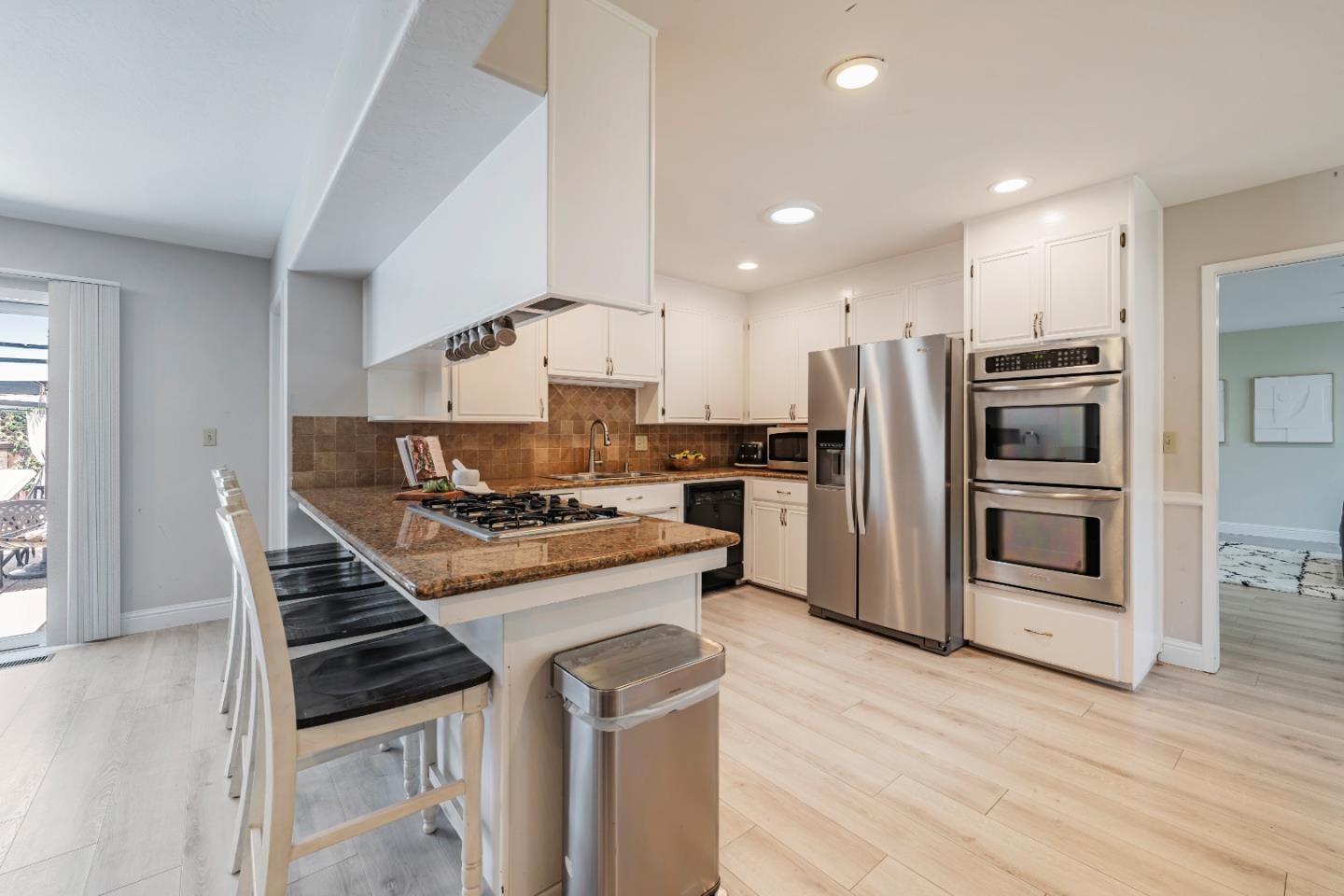 Detail Gallery Image 7 of 32 For 7611 Westwood Dr, Gilroy,  CA 95020 - 3 Beds | 2/1 Baths