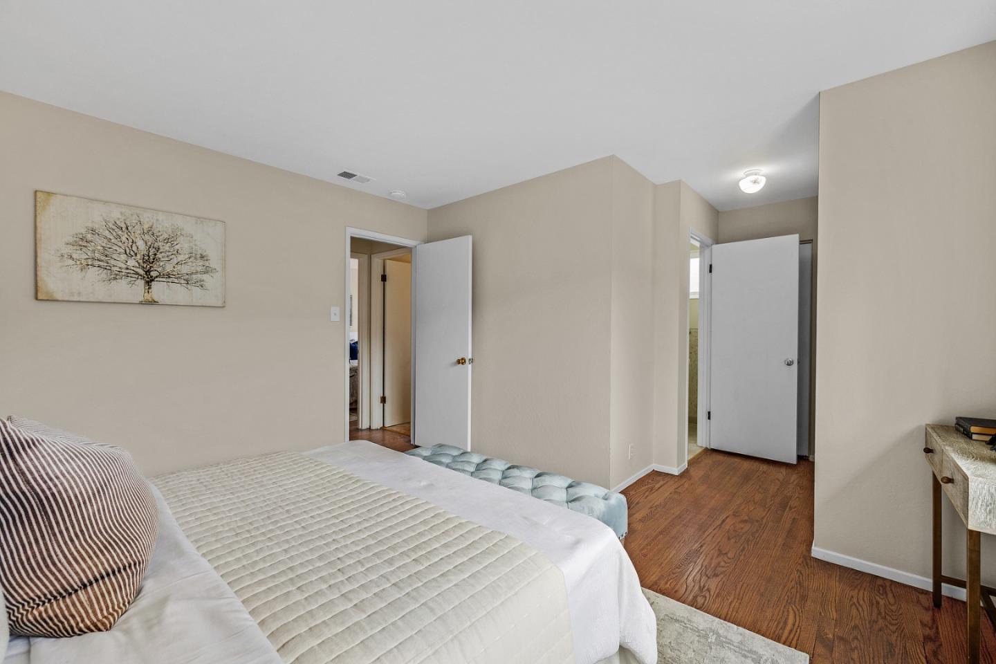 Detail Gallery Image 13 of 25 For 3501 Longview Dr, San Bruno,  CA 94066 - 3 Beds | 2 Baths