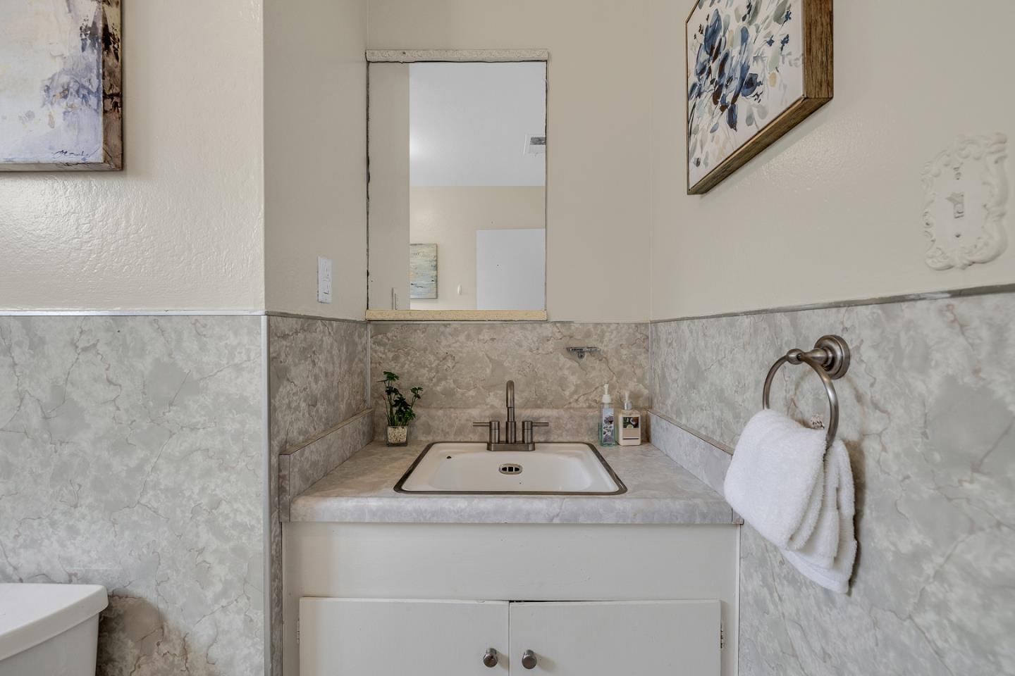 Detail Gallery Image 17 of 25 For 3501 Longview Dr, San Bruno,  CA 94066 - 3 Beds | 2 Baths