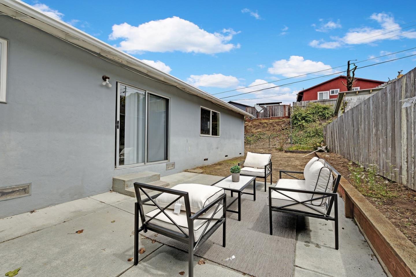 Detail Gallery Image 21 of 25 For 3501 Longview Dr, San Bruno,  CA 94066 - 3 Beds | 2 Baths