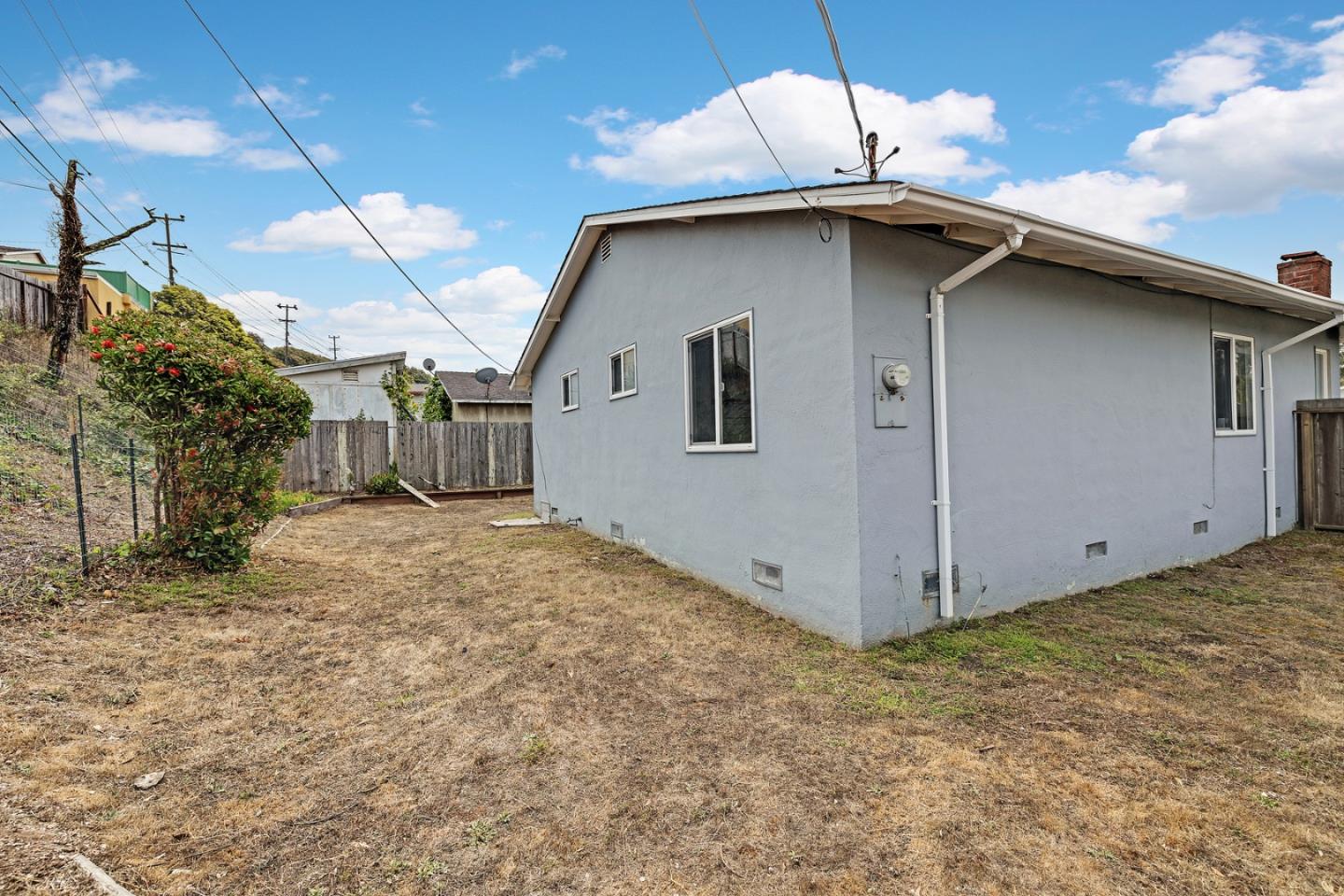 Detail Gallery Image 22 of 25 For 3501 Longview Dr, San Bruno,  CA 94066 - 3 Beds | 2 Baths