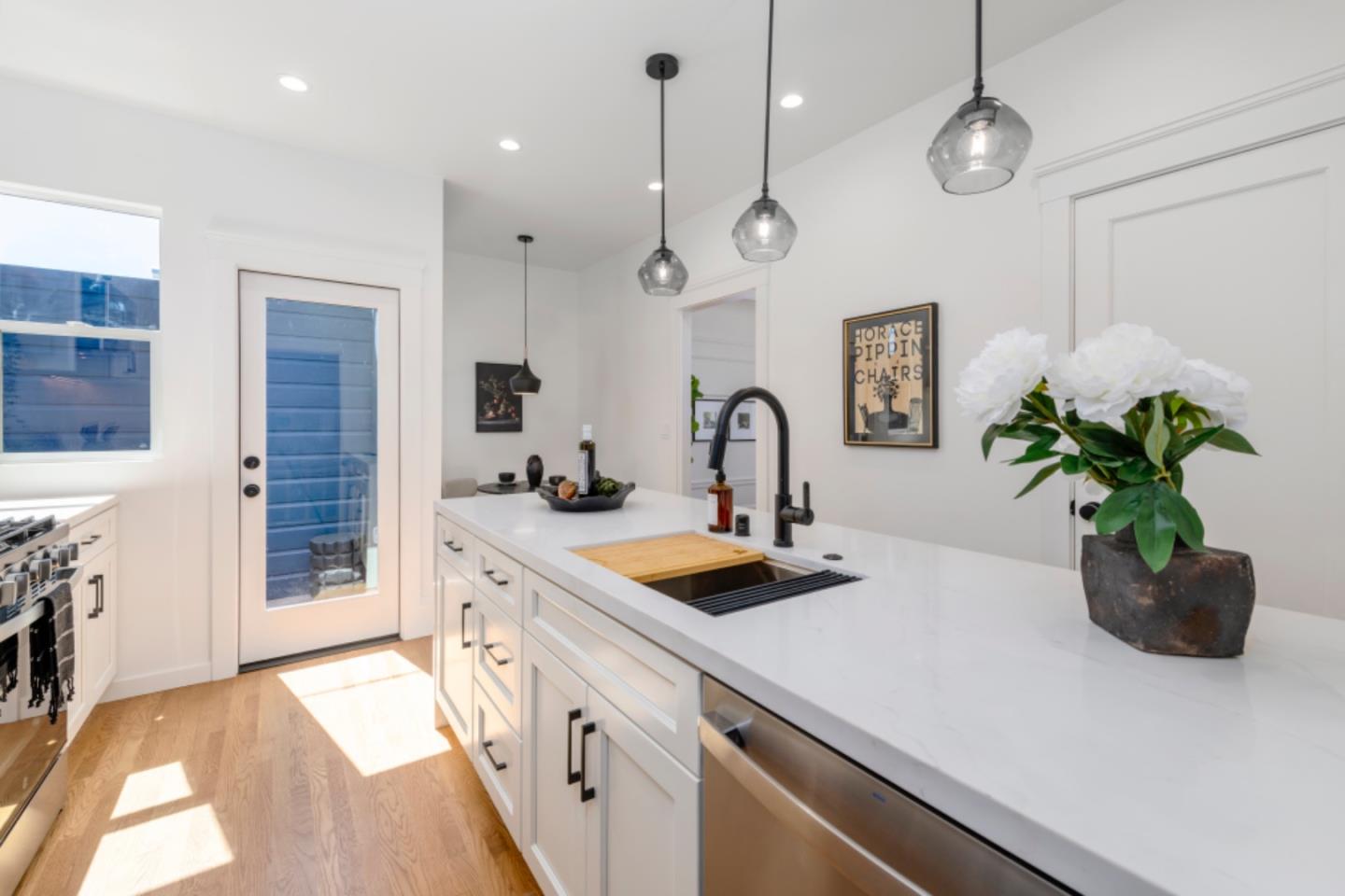 Detail Gallery Image 12 of 32 For 76 Bayview St, San Francisco,  CA 94124 - 2 Beds | 1 Baths