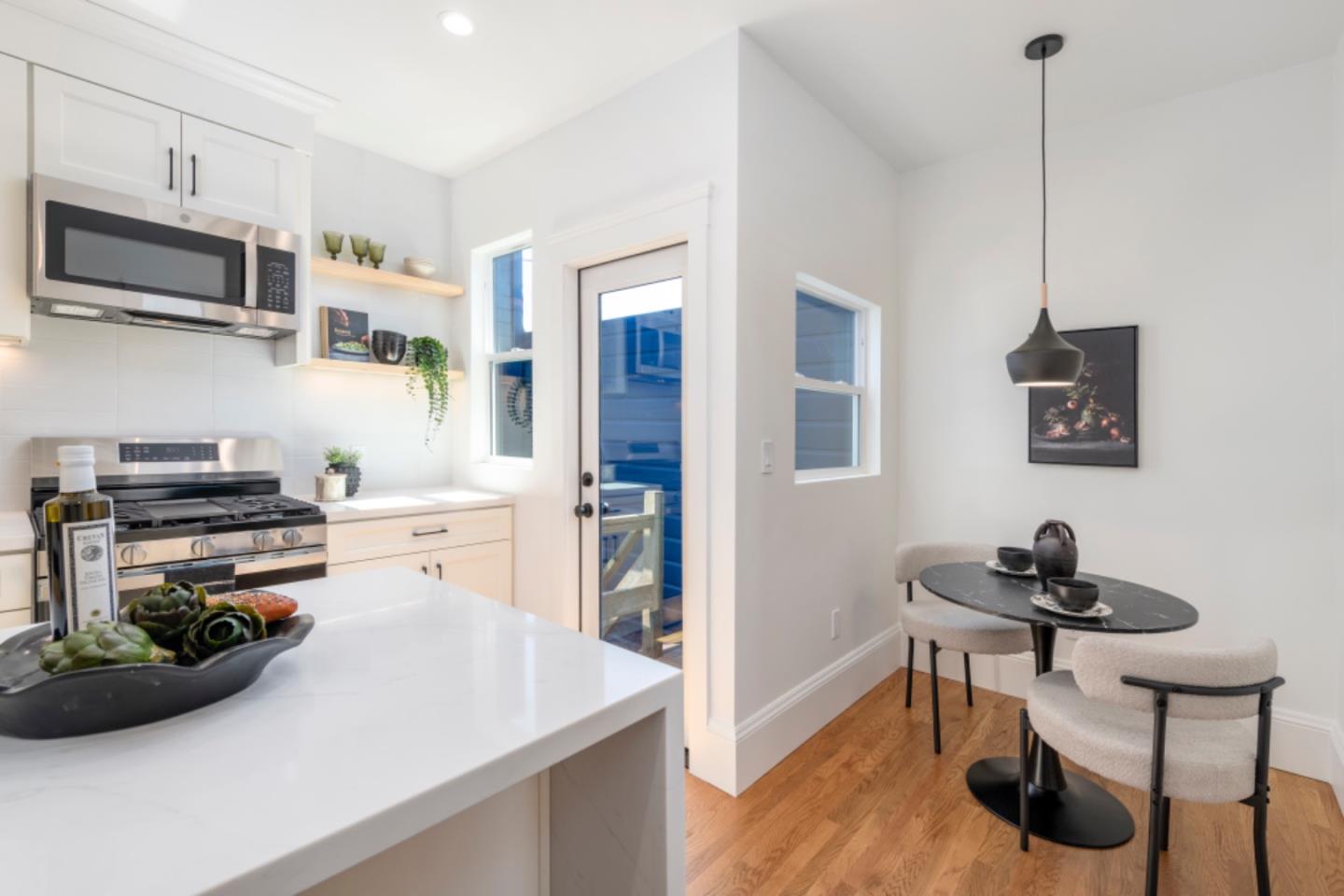 Detail Gallery Image 13 of 32 For 76 Bayview St, San Francisco,  CA 94124 - 2 Beds | 1 Baths