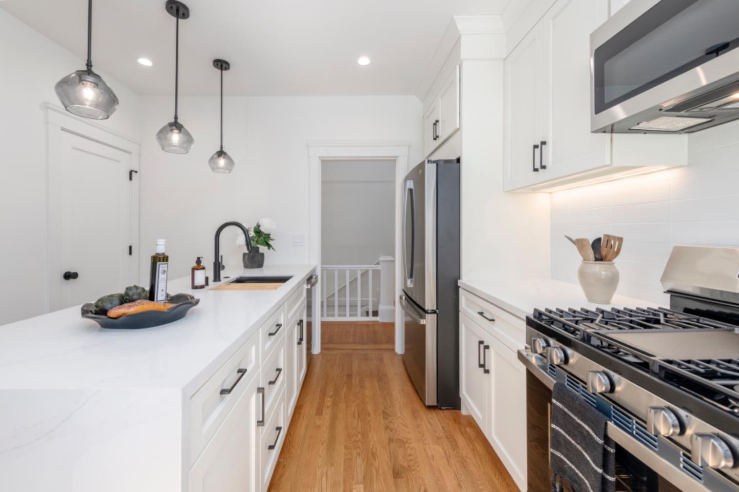 Detail Gallery Image 14 of 32 For 76 Bayview St, San Francisco,  CA 94124 - 2 Beds | 1 Baths