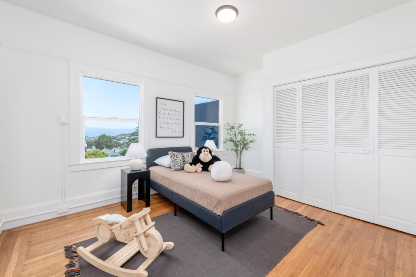 Detail Gallery Image 3 of 32 For 76 Bayview St, San Francisco,  CA 94124 - 2 Beds | 1 Baths