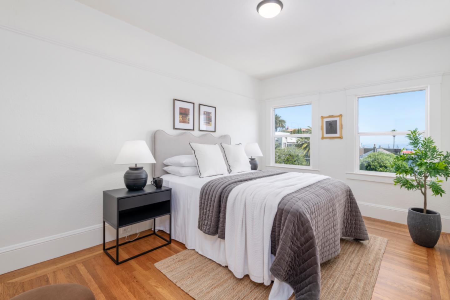 Detail Gallery Image 4 of 32 For 76 Bayview St, San Francisco,  CA 94124 - 2 Beds | 1 Baths