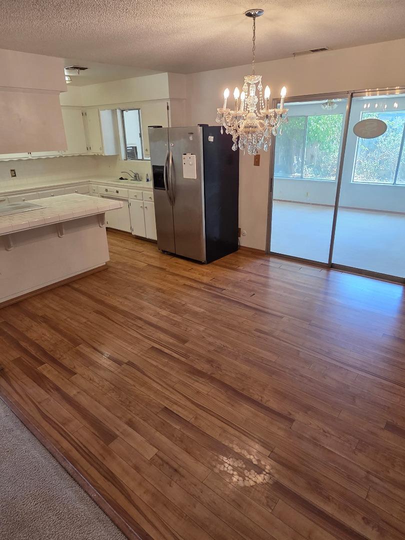 Detail Gallery Image 2 of 7 For 405 N Santa Ana St, Los Banos,  CA 93635 - 3 Beds | 2 Baths