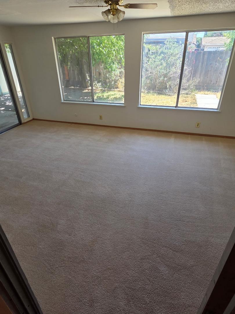 Detail Gallery Image 7 of 7 For 405 N Santa Ana St, Los Banos,  CA 93635 - 3 Beds | 2 Baths