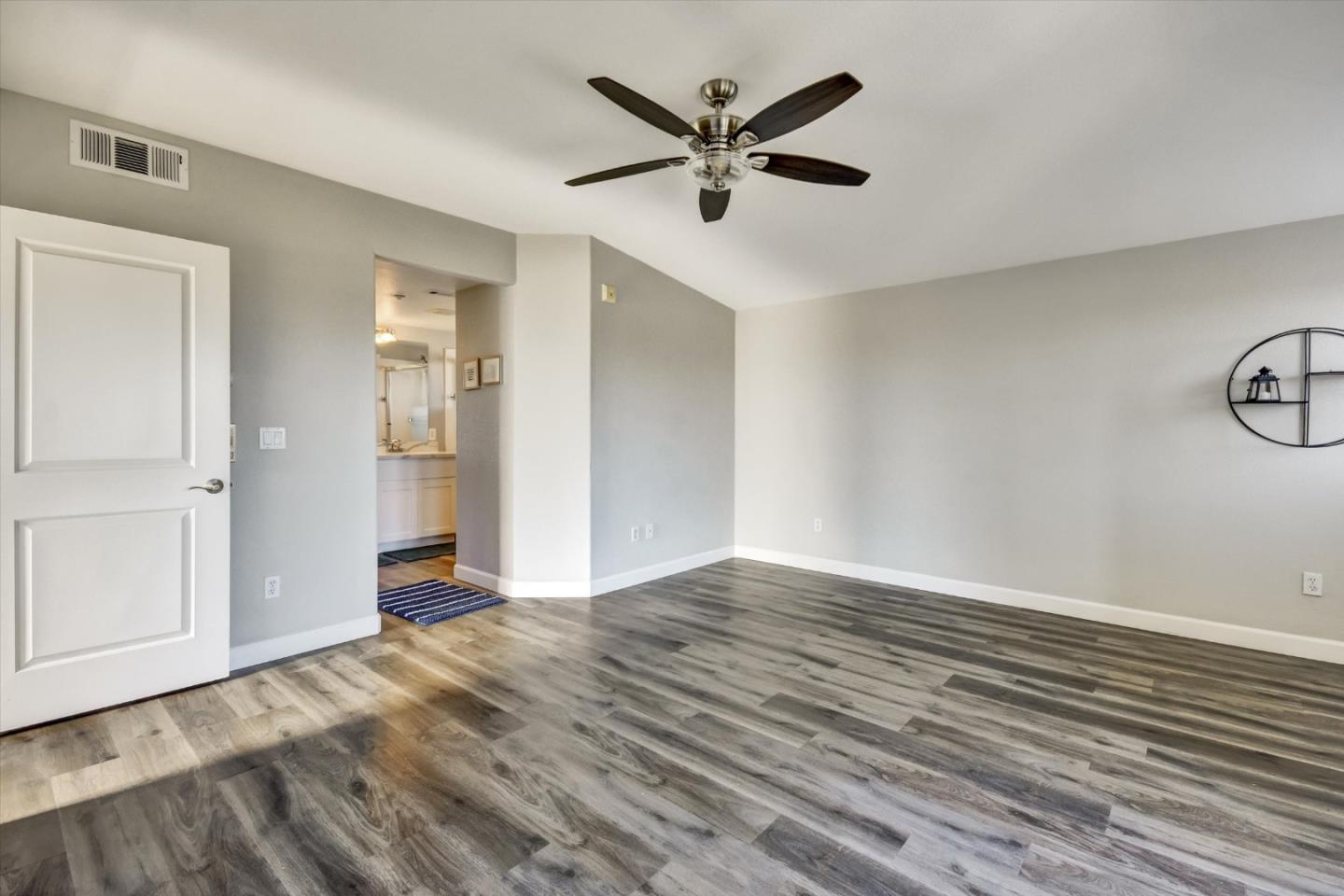 Detail Gallery Image 31 of 43 For 2043 Sonador, San Jose,  CA 95128 - 2 Beds | 2/1 Baths