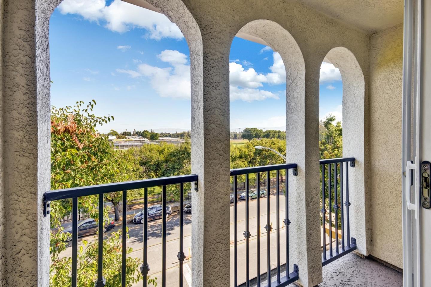 Detail Gallery Image 33 of 43 For 2043 Sonador, San Jose,  CA 95128 - 2 Beds | 2/1 Baths