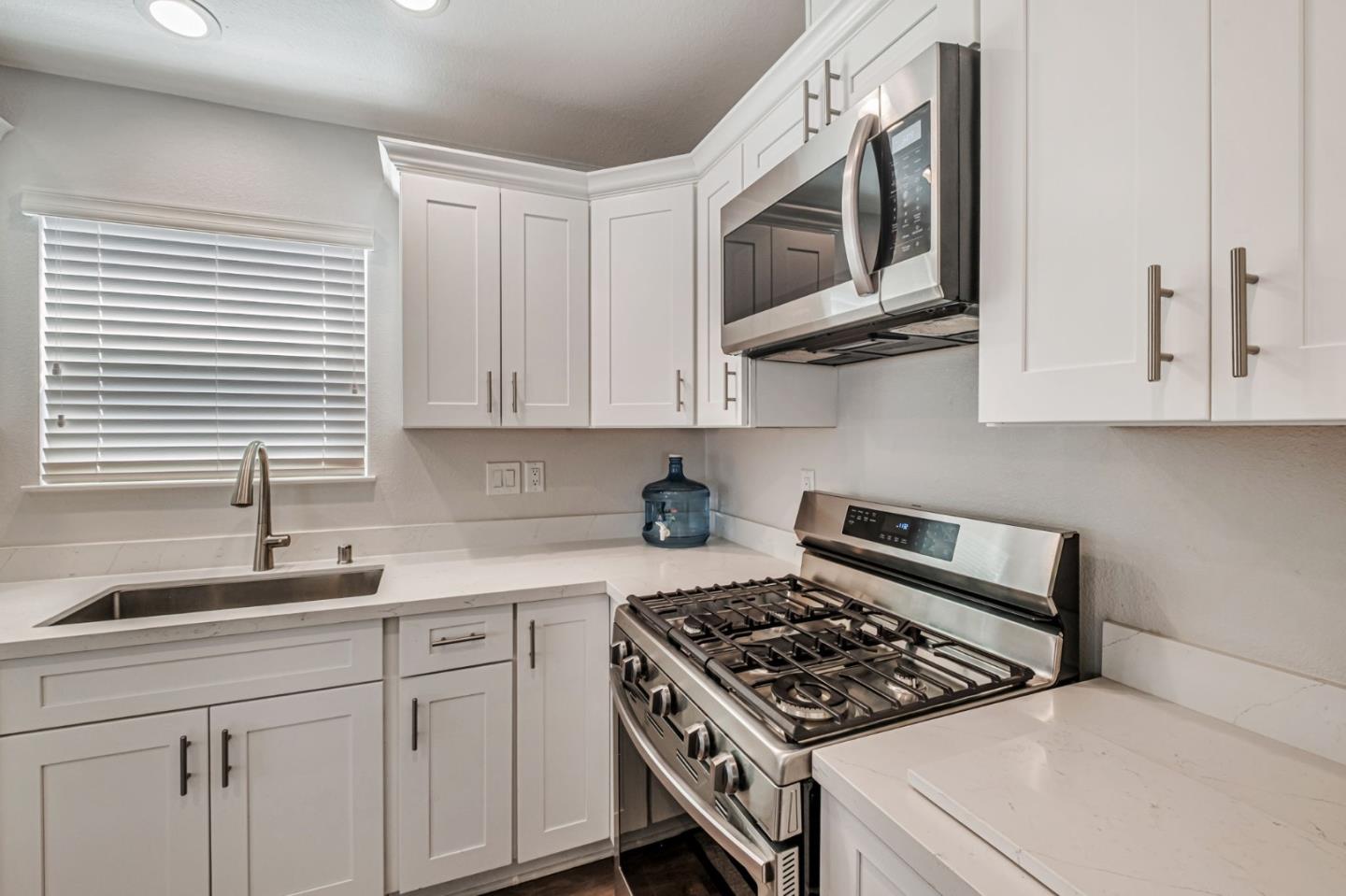 Detail Gallery Image 10 of 30 For 100 N Rodeo Gulch Rd #154,  Soquel,  CA 95073 - 2 Beds | 2 Baths