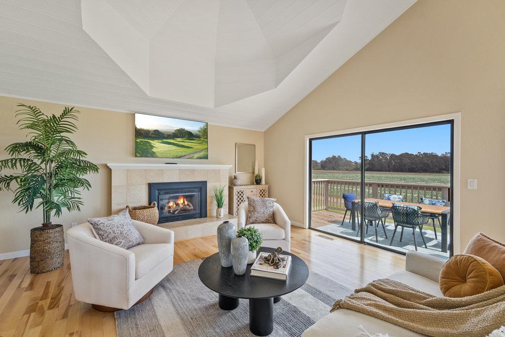 Detail Gallery Image 20 of 66 For 126 via Novella, Aptos,  CA 95003 - 4 Beds | 2/1 Baths