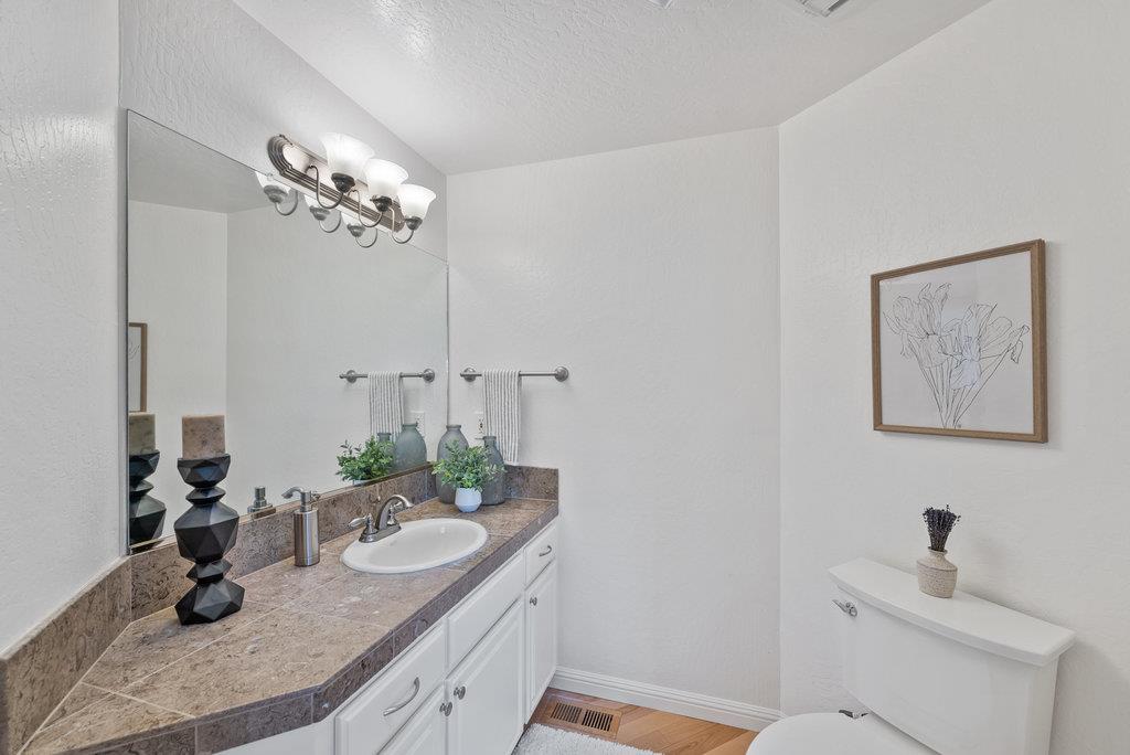 Detail Gallery Image 26 of 66 For 126 via Novella, Aptos,  CA 95003 - 4 Beds | 2/1 Baths