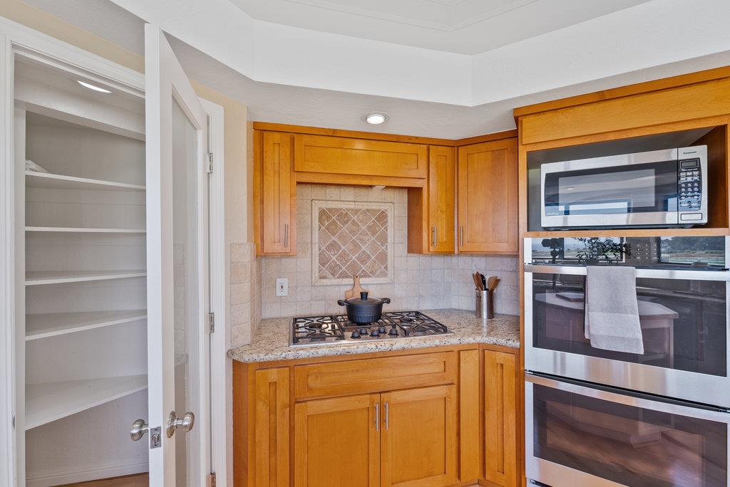 Detail Gallery Image 27 of 66 For 126 via Novella, Aptos,  CA 95003 - 4 Beds | 2/1 Baths