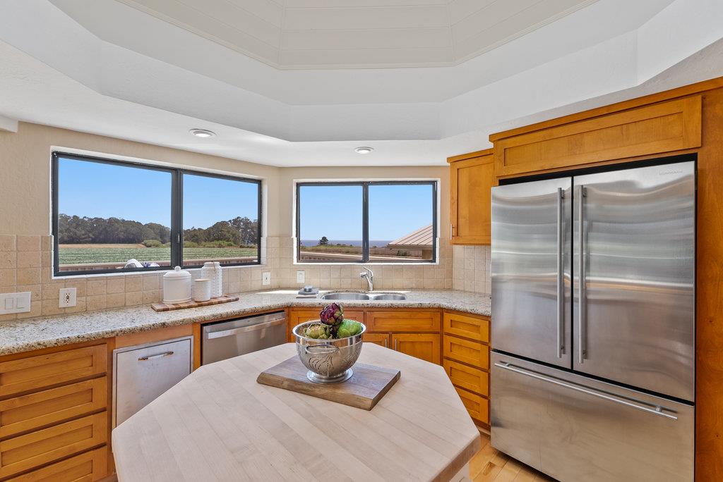 Detail Gallery Image 28 of 66 For 126 via Novella, Aptos,  CA 95003 - 4 Beds | 2/1 Baths