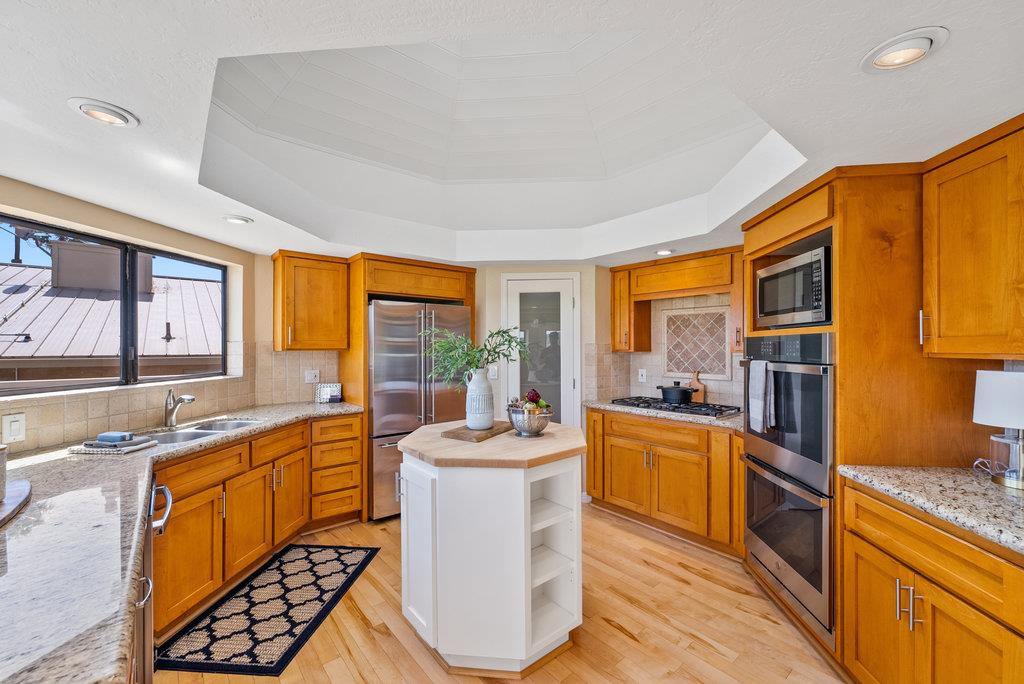 Detail Gallery Image 29 of 66 For 126 via Novella, Aptos,  CA 95003 - 4 Beds | 2/1 Baths