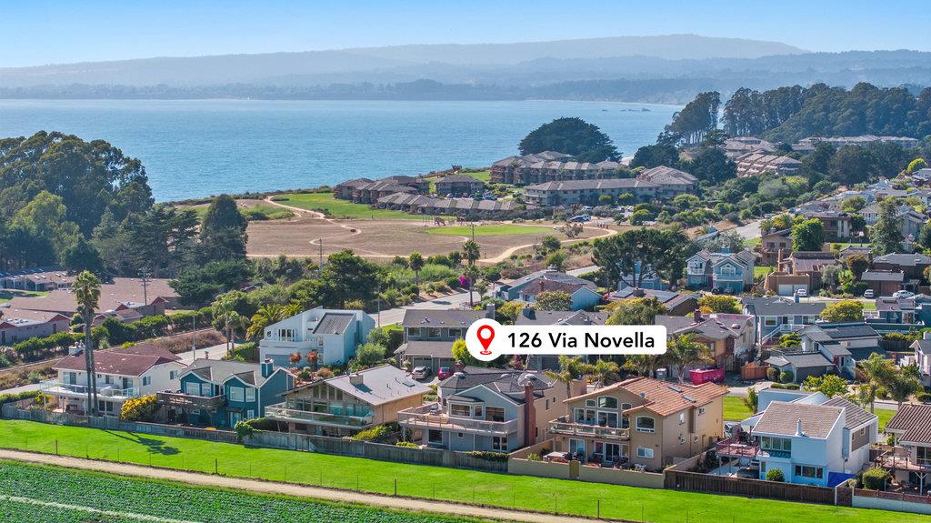 Detail Gallery Image 3 of 66 For 126 via Novella, Aptos,  CA 95003 - 4 Beds | 2/1 Baths