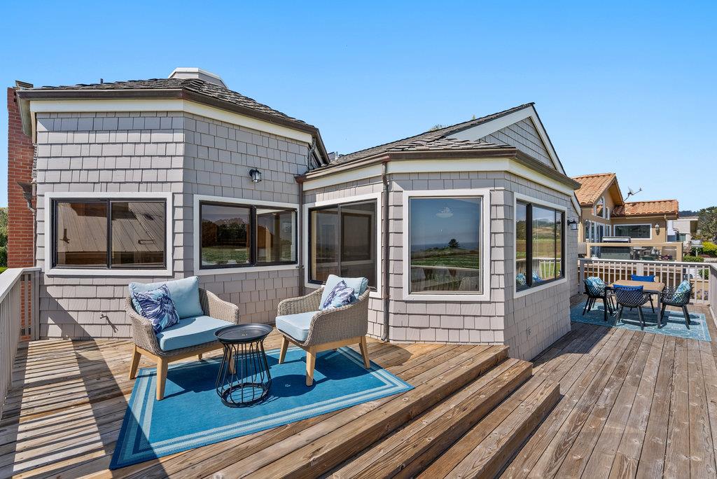 Detail Gallery Image 33 of 66 For 126 via Novella, Aptos,  CA 95003 - 4 Beds | 2/1 Baths