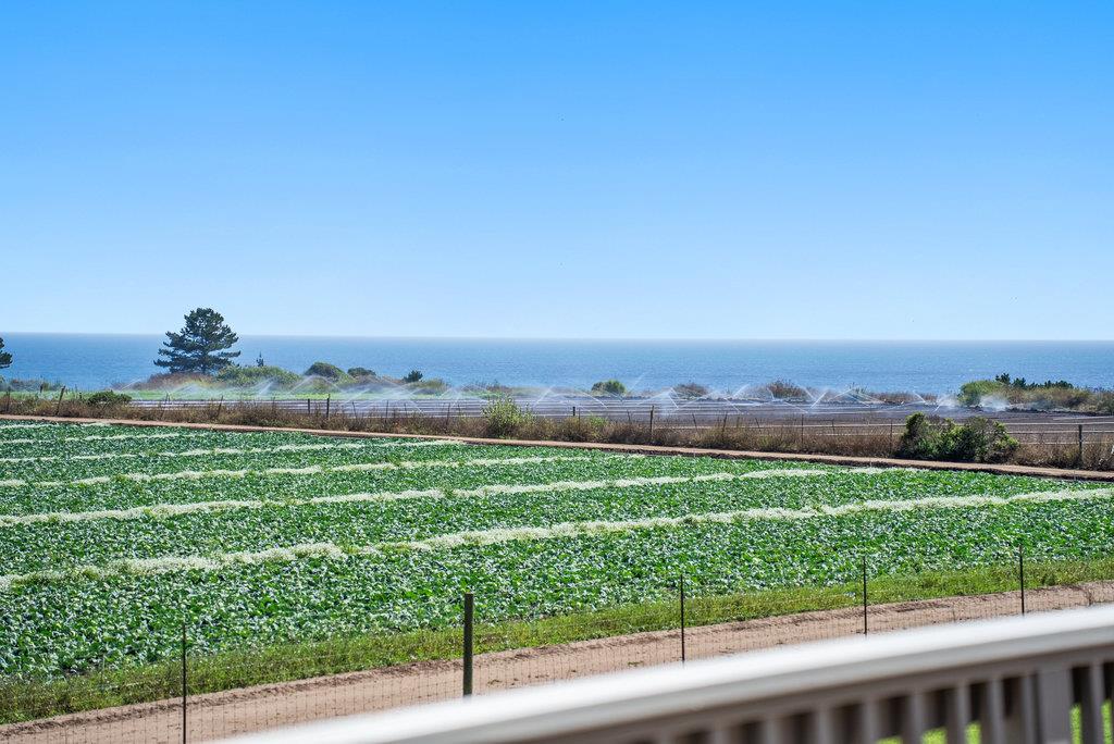 Detail Gallery Image 35 of 66 For 126 via Novella, Aptos,  CA 95003 - 4 Beds | 2/1 Baths