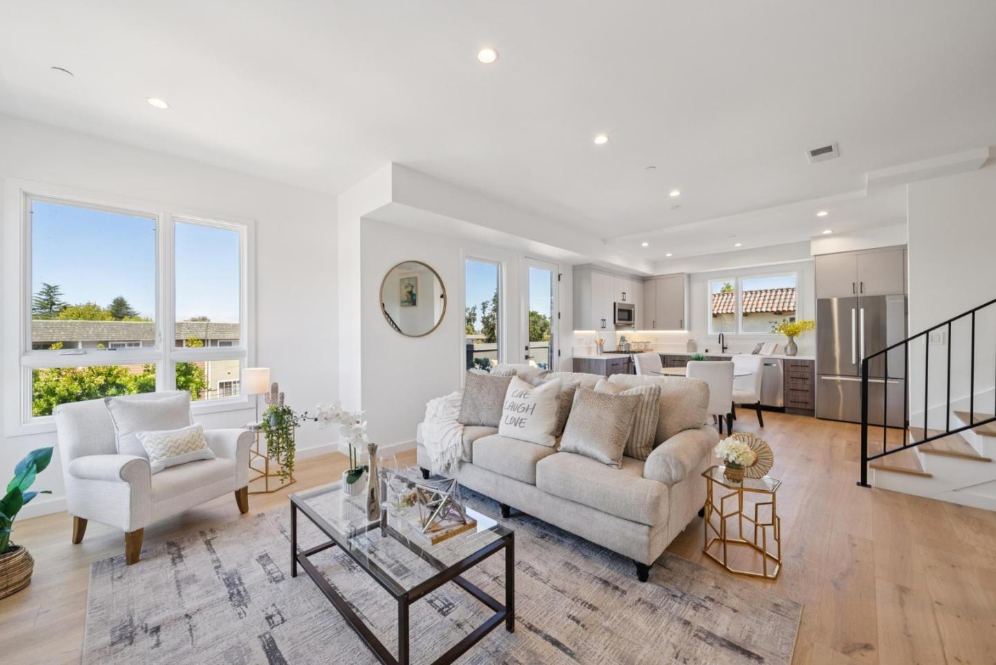 Detail Gallery Image 11 of 55 For 1433 Floribunda Ave #2,  Burlingame,  CA 94010 - 2 Beds | 2/1 Baths