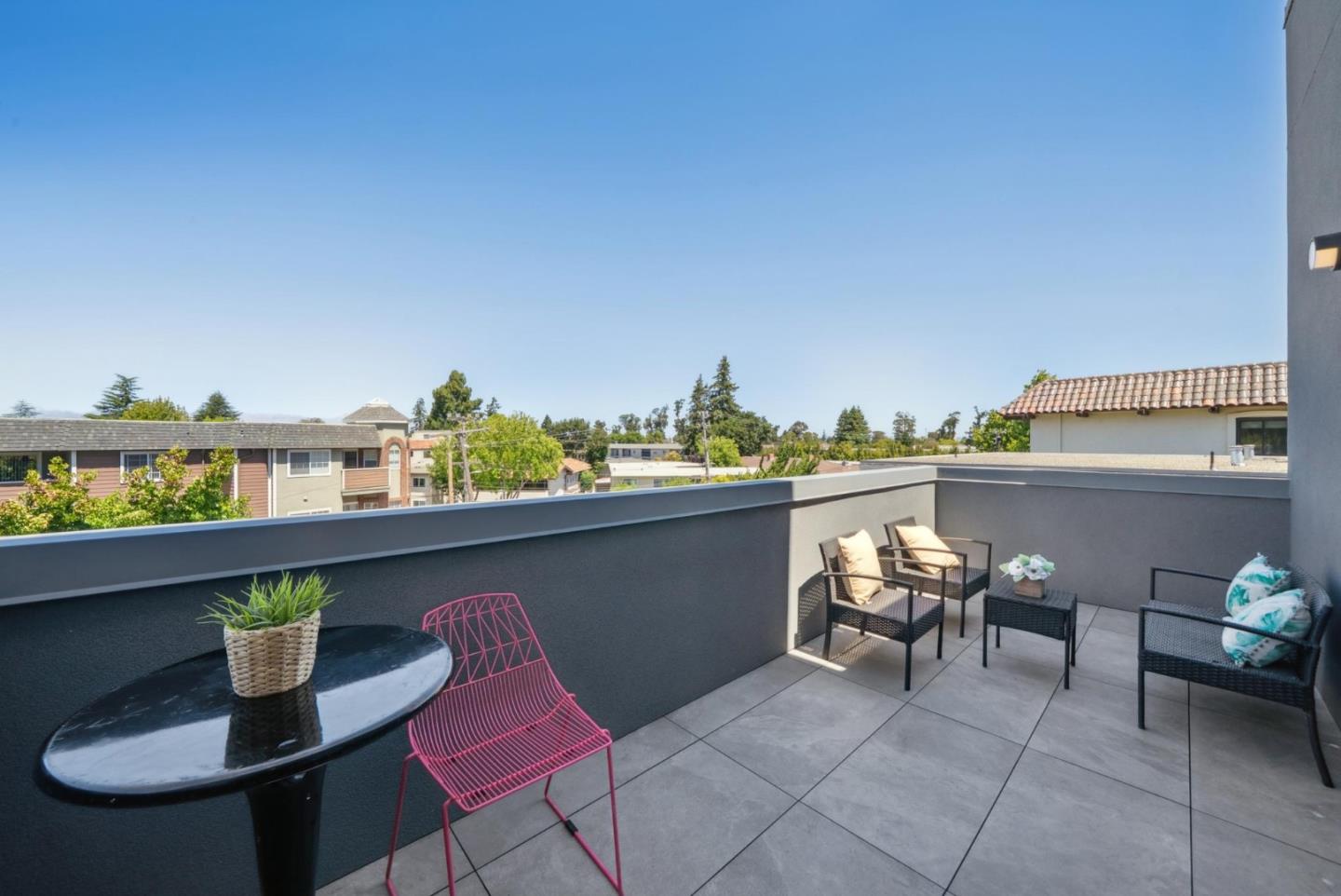 Detail Gallery Image 25 of 55 For 1433 Floribunda Ave #2,  Burlingame,  CA 94010 - 2 Beds | 2/1 Baths
