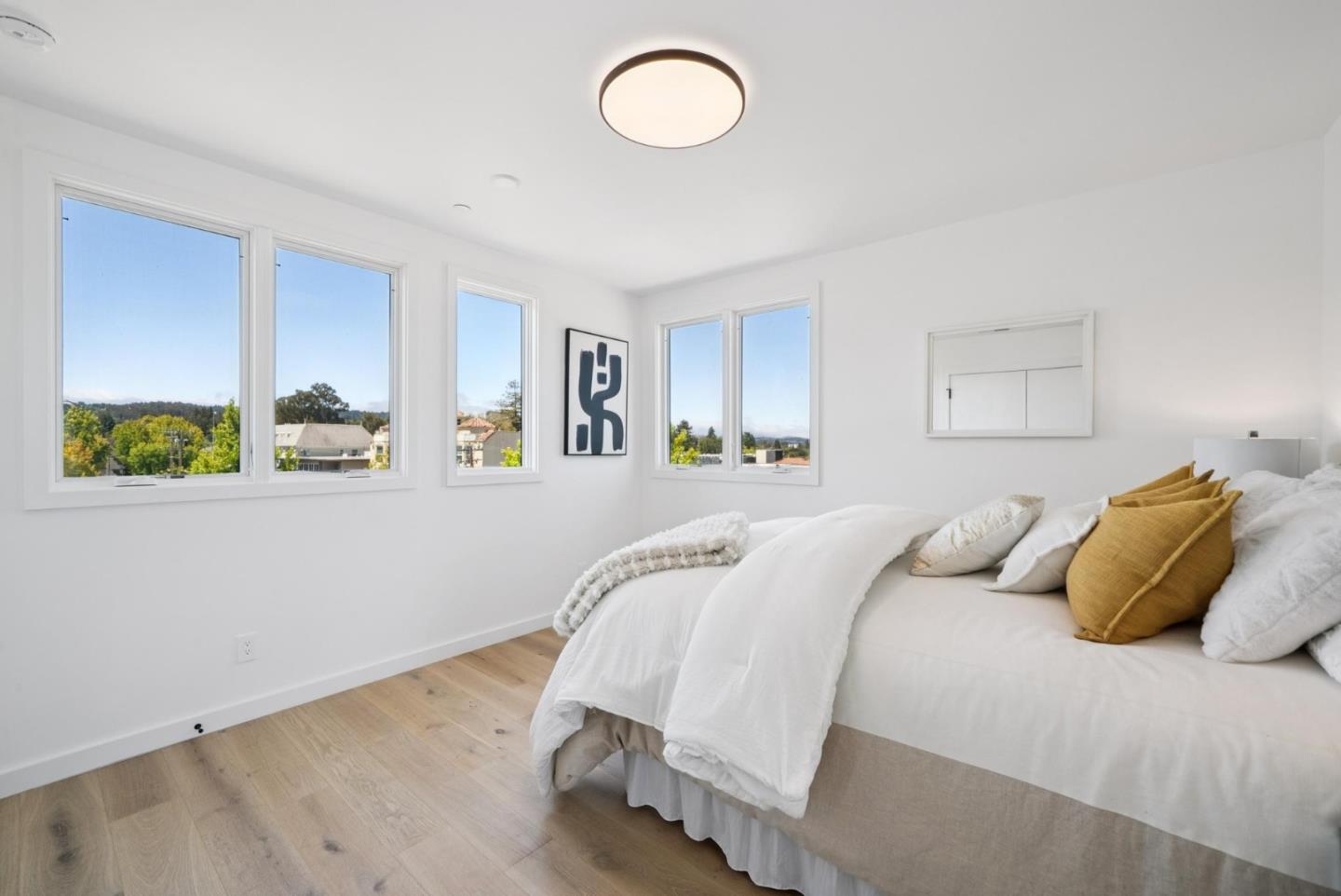 Detail Gallery Image 31 of 55 For 1433 Floribunda Ave #2,  Burlingame,  CA 94010 - 2 Beds | 2/1 Baths
