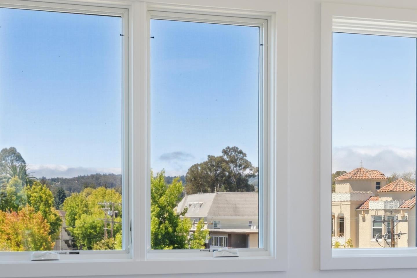 Detail Gallery Image 32 of 55 For 1433 Floribunda Ave #2,  Burlingame,  CA 94010 - 2 Beds | 2/1 Baths