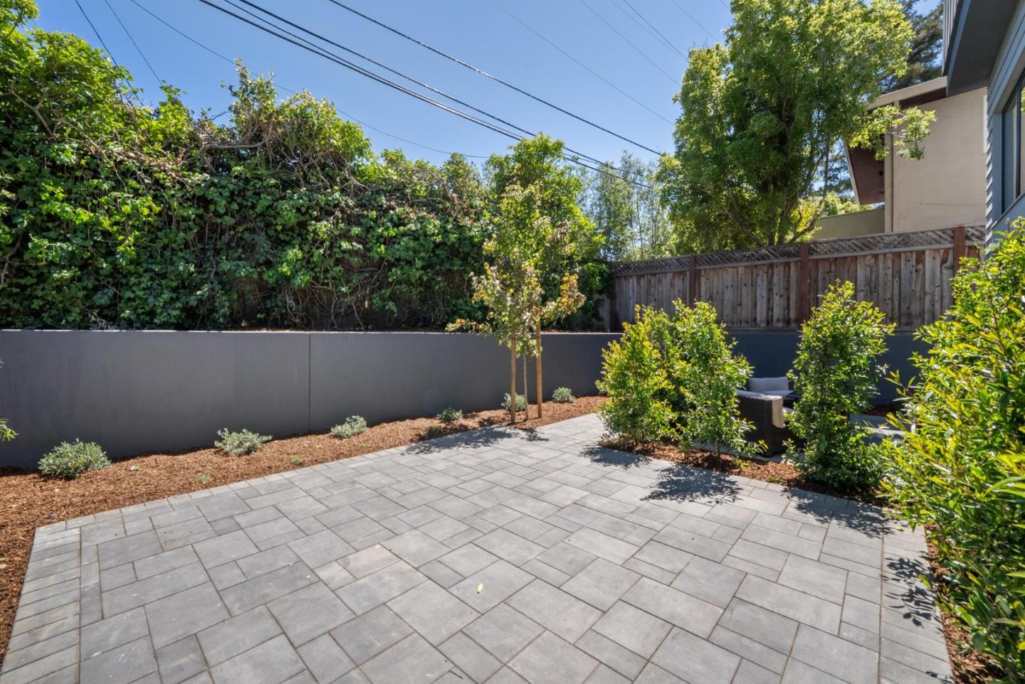 Detail Gallery Image 43 of 55 For 1433 Floribunda Ave #2,  Burlingame,  CA 94010 - 2 Beds | 2/1 Baths