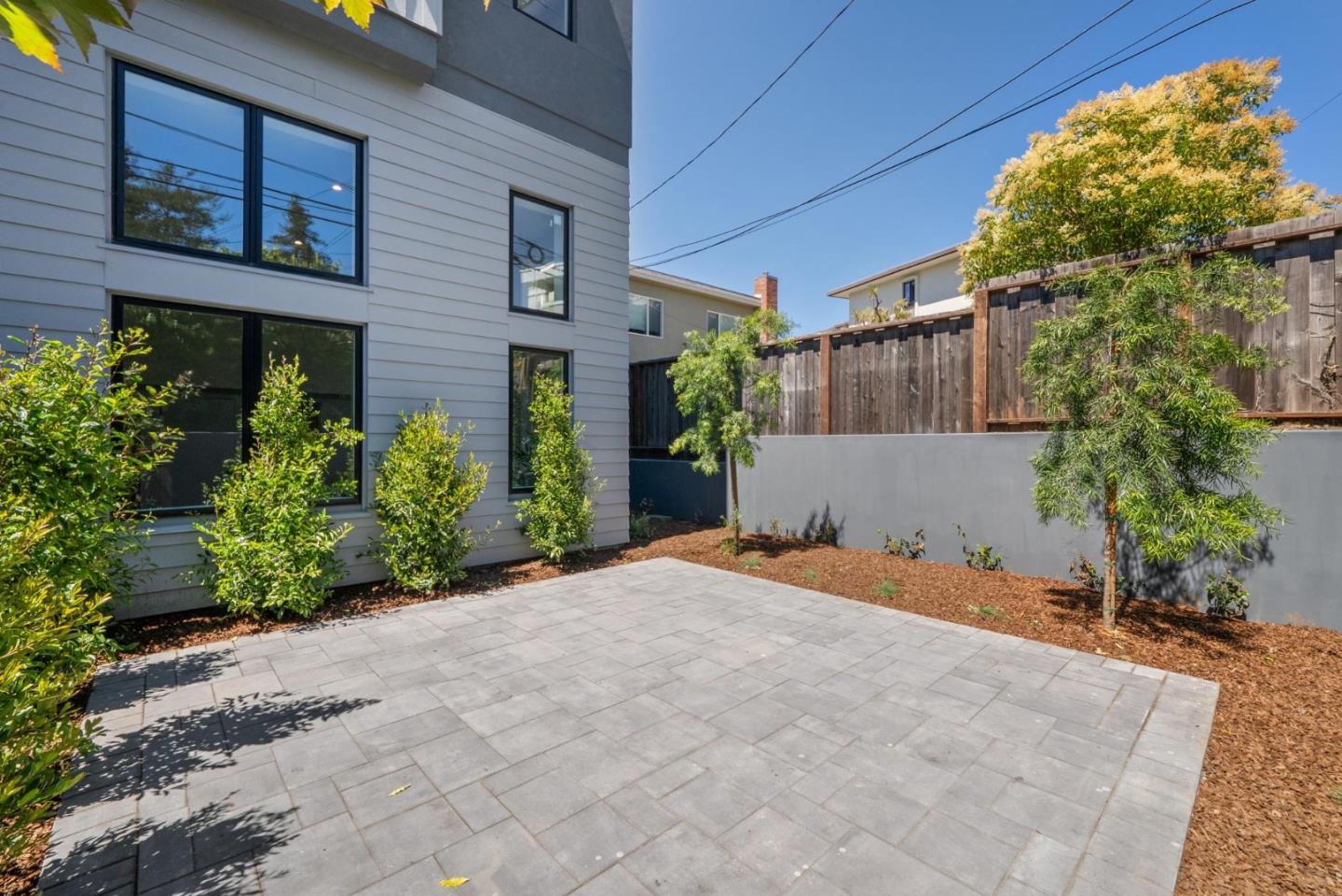 Detail Gallery Image 45 of 55 For 1433 Floribunda Ave #2,  Burlingame,  CA 94010 - 2 Beds | 2/1 Baths