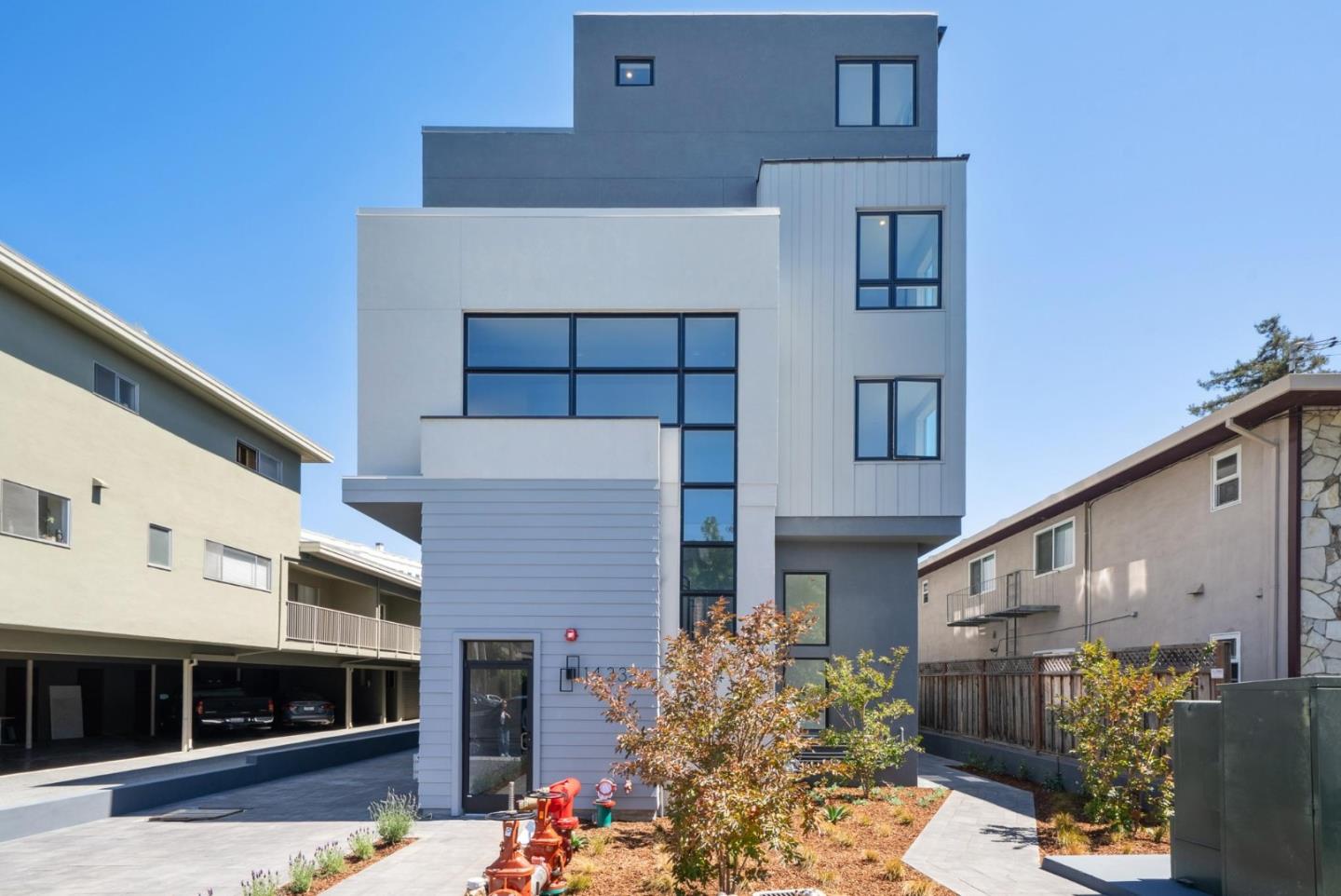 Detail Gallery Image 46 of 55 For 1433 Floribunda Ave #2,  Burlingame,  CA 94010 - 2 Beds | 2/1 Baths