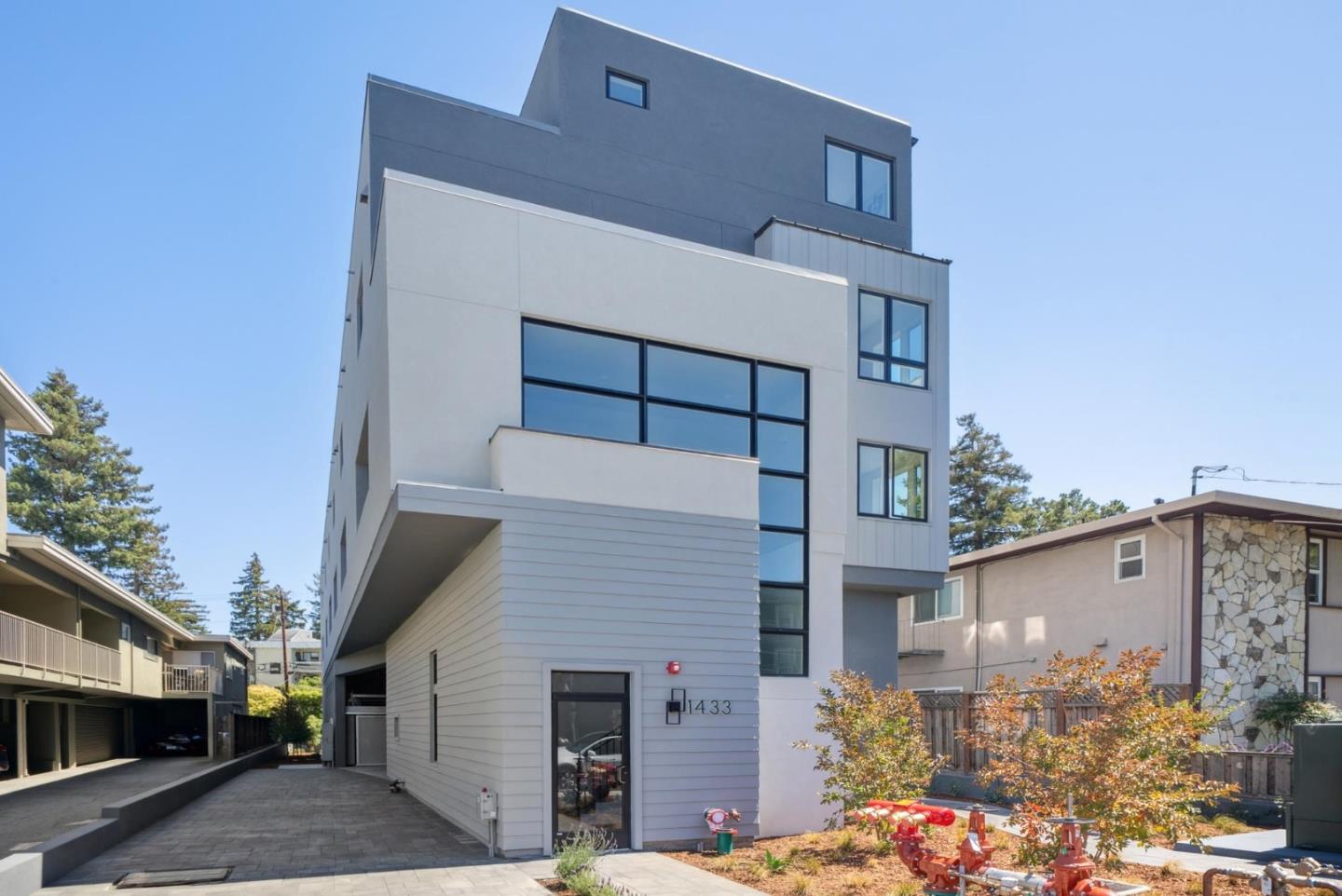 Detail Gallery Image 47 of 55 For 1433 Floribunda Ave #2,  Burlingame,  CA 94010 - 2 Beds | 2/1 Baths