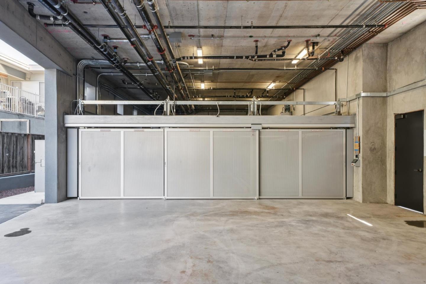 Detail Gallery Image 50 of 55 For 1433 Floribunda Ave #2,  Burlingame,  CA 94010 - 2 Beds | 2/1 Baths