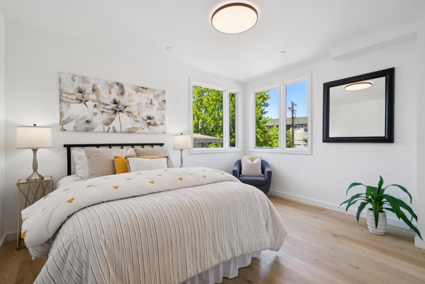 Detail Gallery Image 6 of 55 For 1433 Floribunda Ave #2,  Burlingame,  CA 94010 - 2 Beds | 2/1 Baths