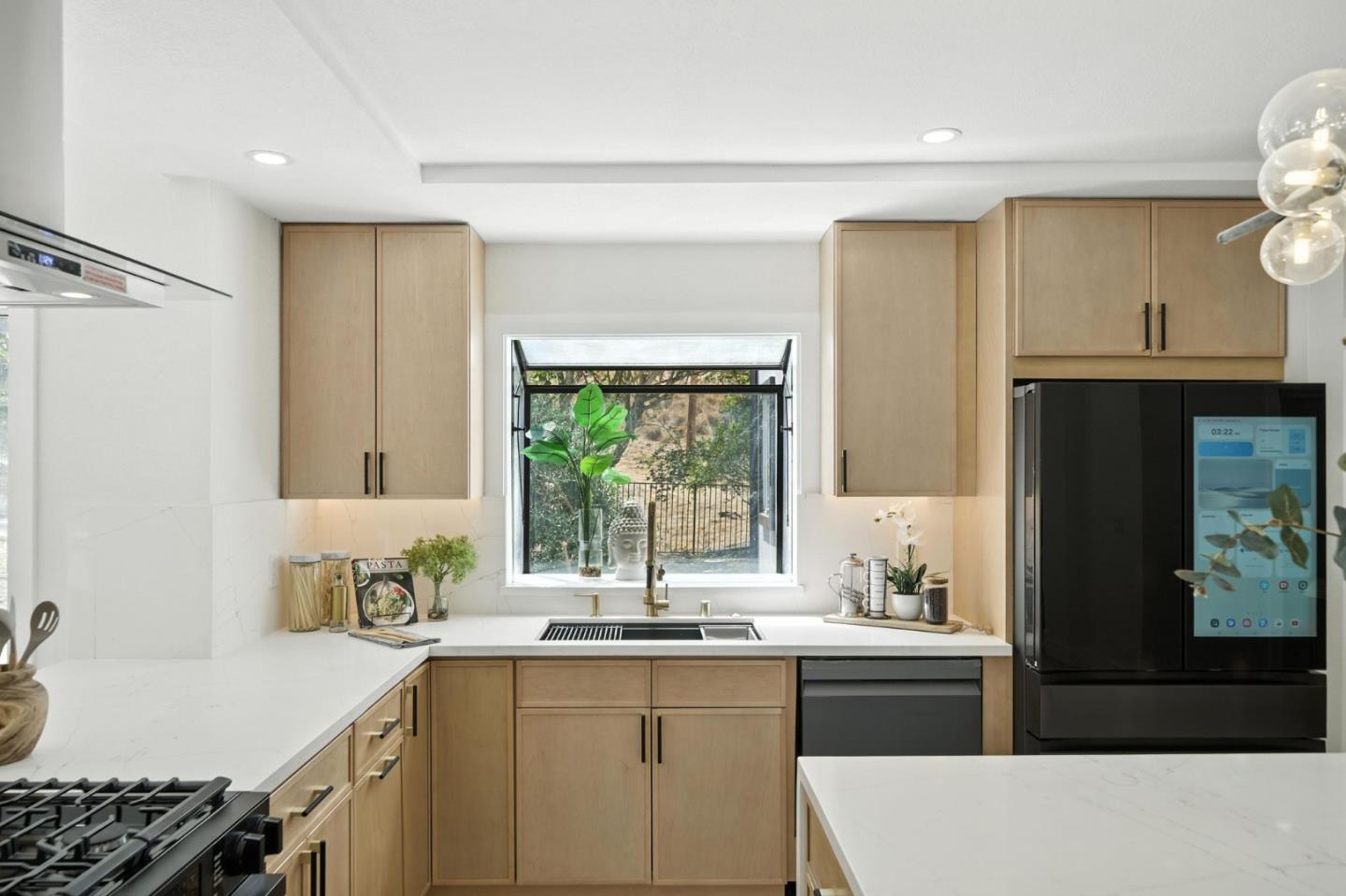 Detail Gallery Image 19 of 66 For 6650 Johnston Rd, Pleasanton,  CA 94588 - 6 Beds | 3/1 Baths