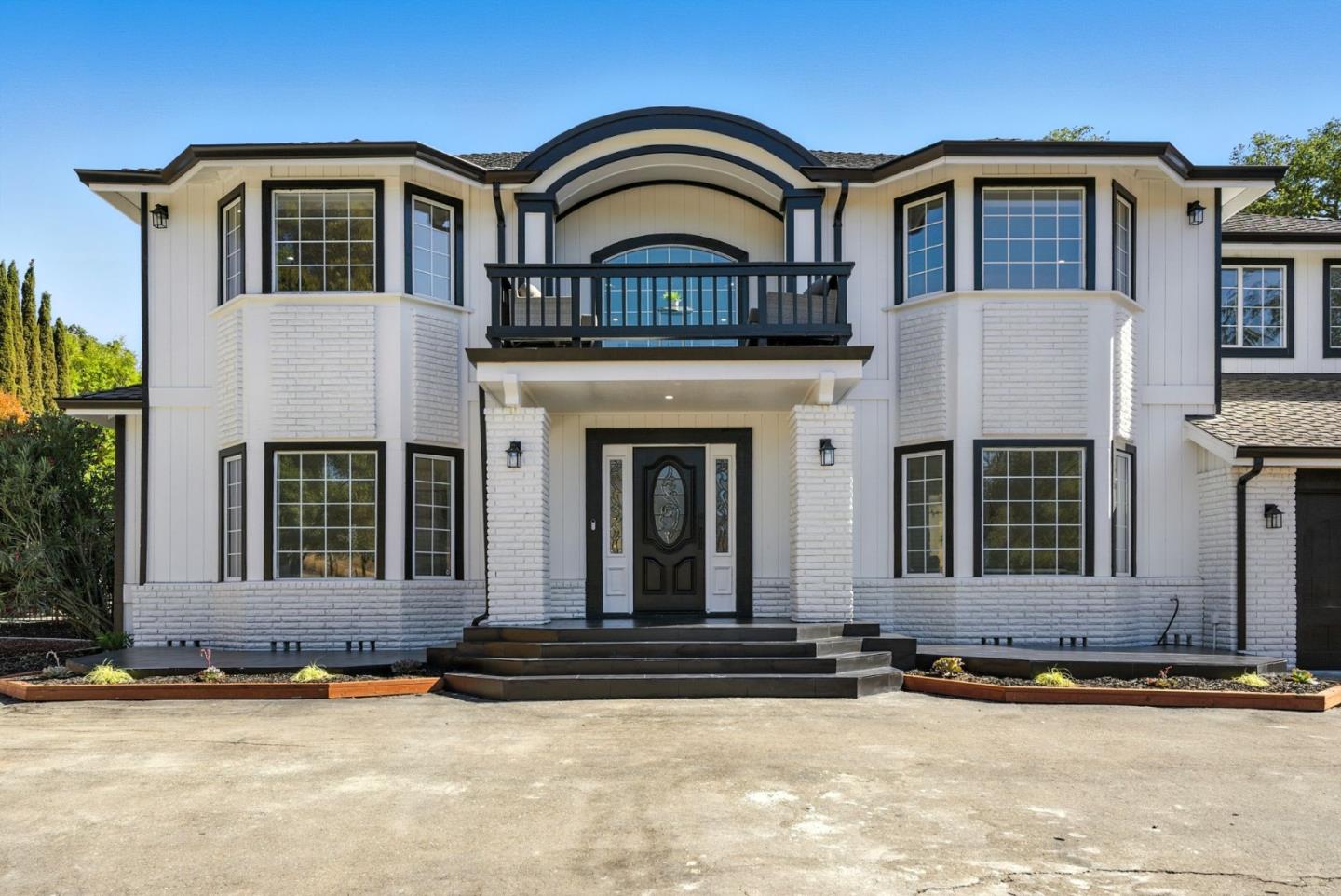 Detail Gallery Image 3 of 66 For 6650 Johnston Rd, Pleasanton,  CA 94588 - 6 Beds | 3/1 Baths