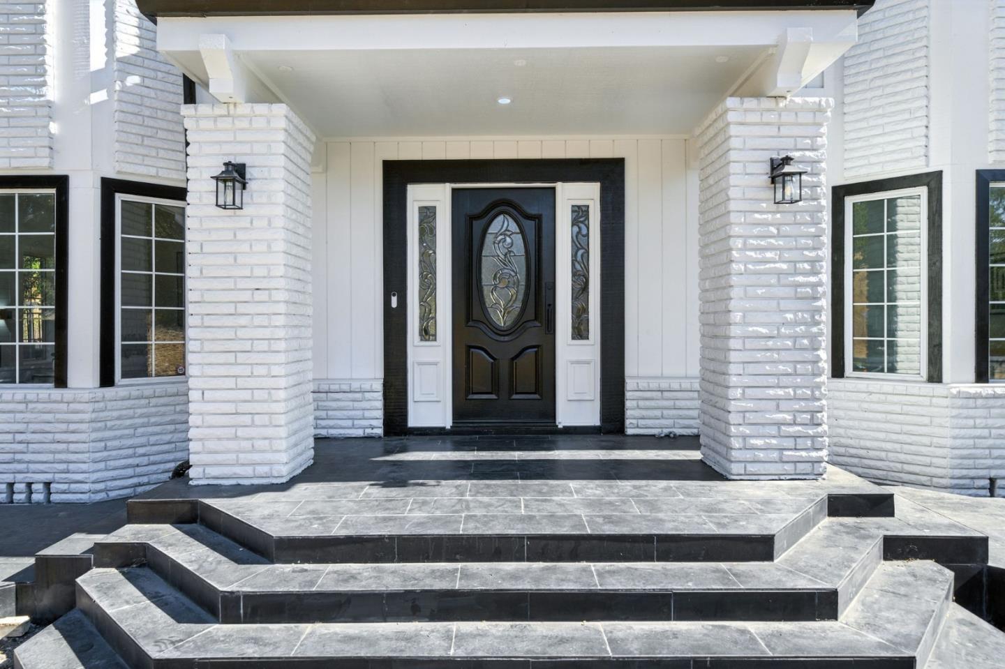 Detail Gallery Image 4 of 66 For 6650 Johnston Rd, Pleasanton,  CA 94588 - 6 Beds | 3/1 Baths