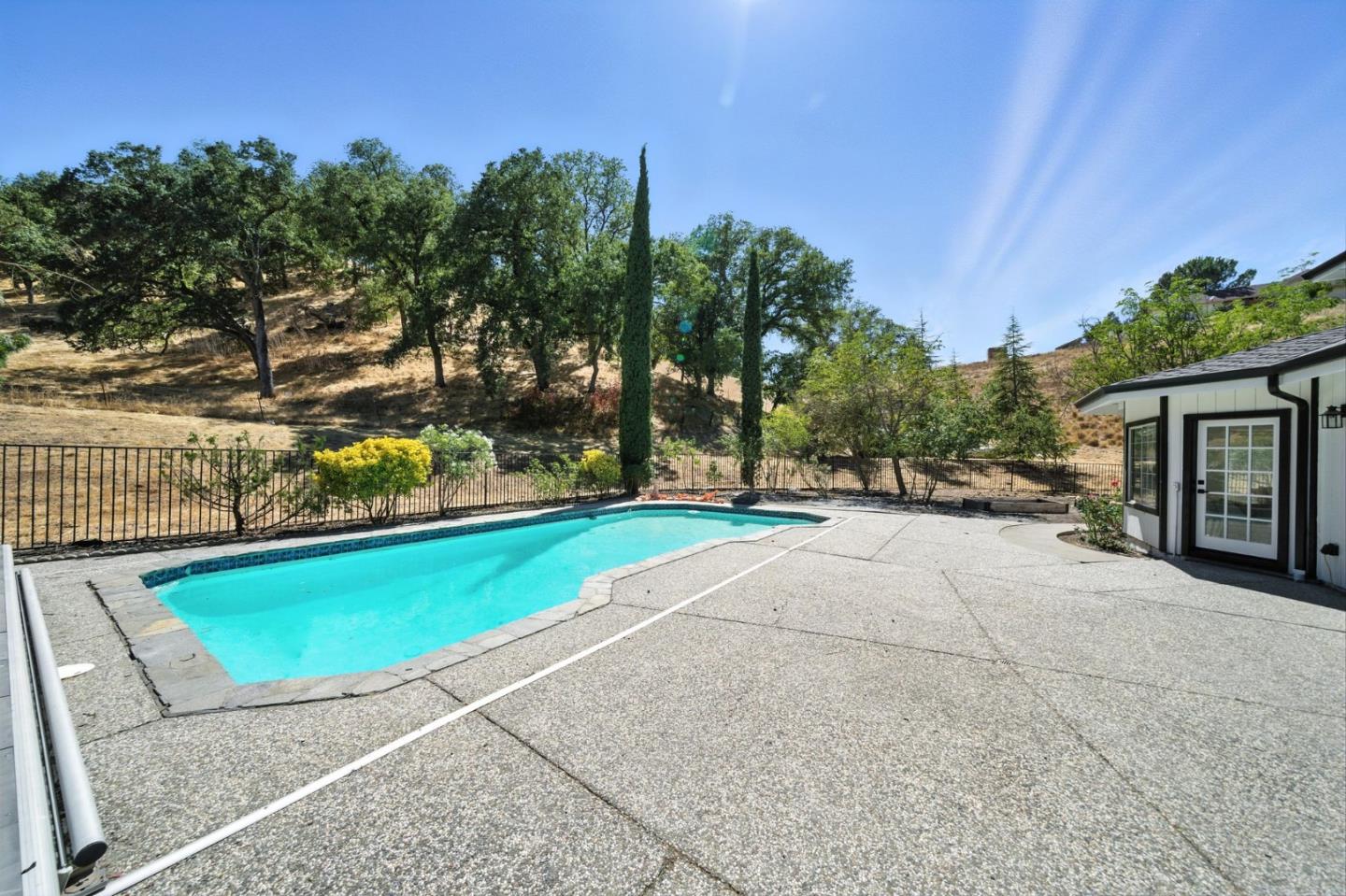 Detail Gallery Image 45 of 66 For 6650 Johnston Rd, Pleasanton,  CA 94588 - 6 Beds | 3/1 Baths