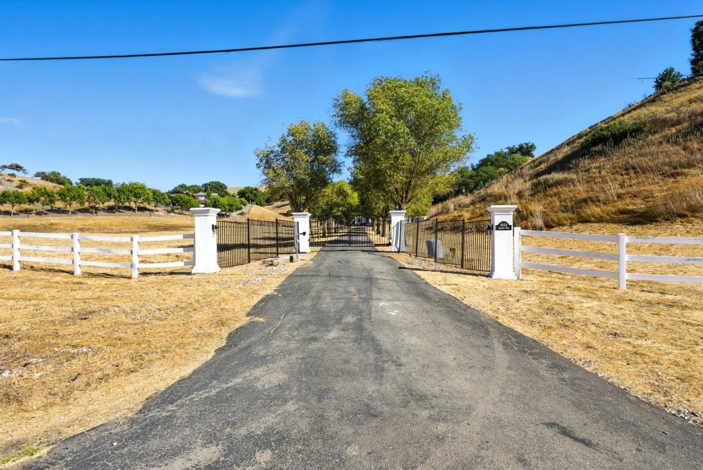 Detail Gallery Image 64 of 66 For 6650 Johnston Rd, Pleasanton,  CA 94588 - 6 Beds | 3/1 Baths