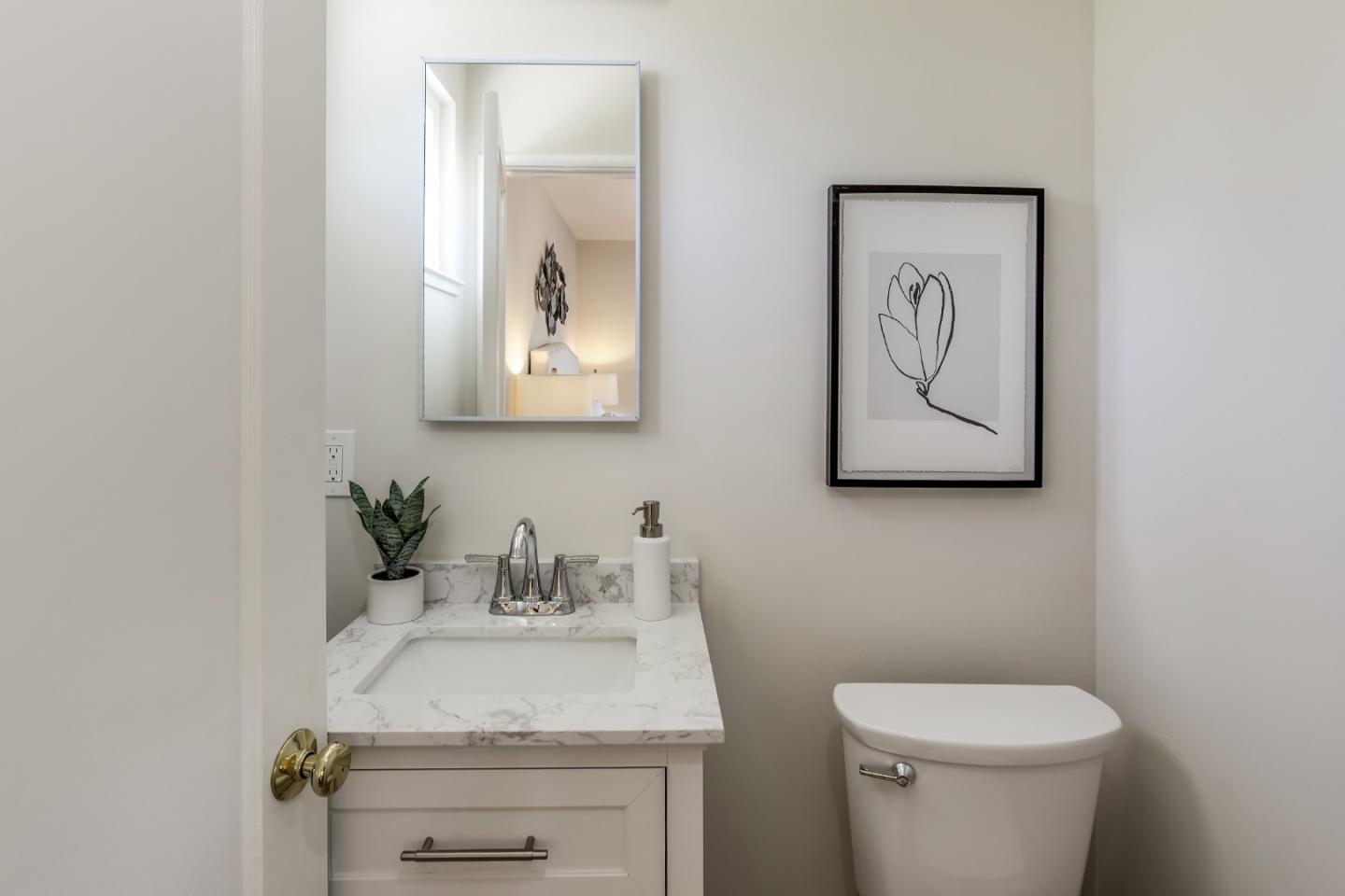Detail Gallery Image 12 of 21 For 693 Madrone Ave, Sunnyvale,  CA 94085 - 3 Beds | 1/1 Baths