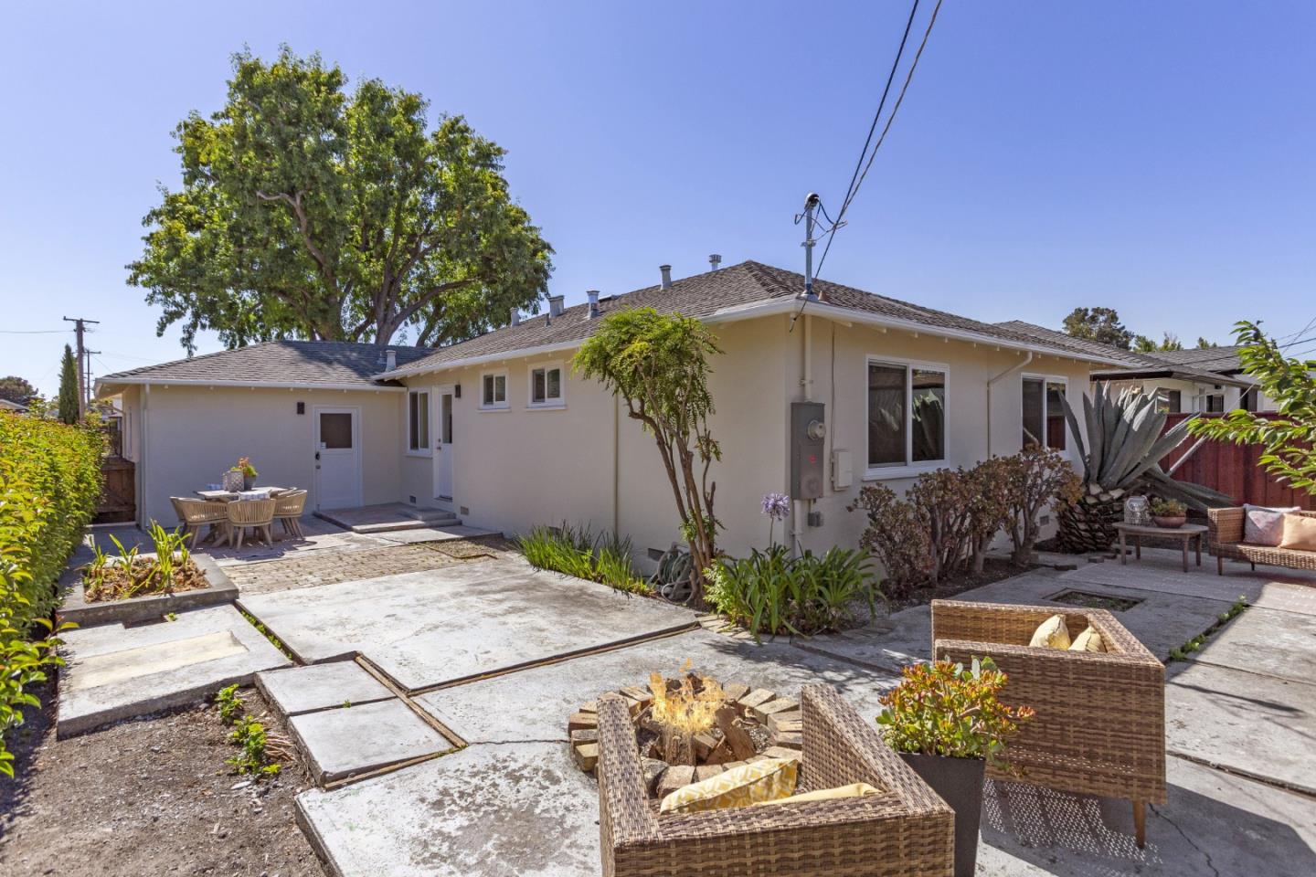 Detail Gallery Image 16 of 21 For 693 Madrone Ave, Sunnyvale,  CA 94085 - 3 Beds | 1/1 Baths