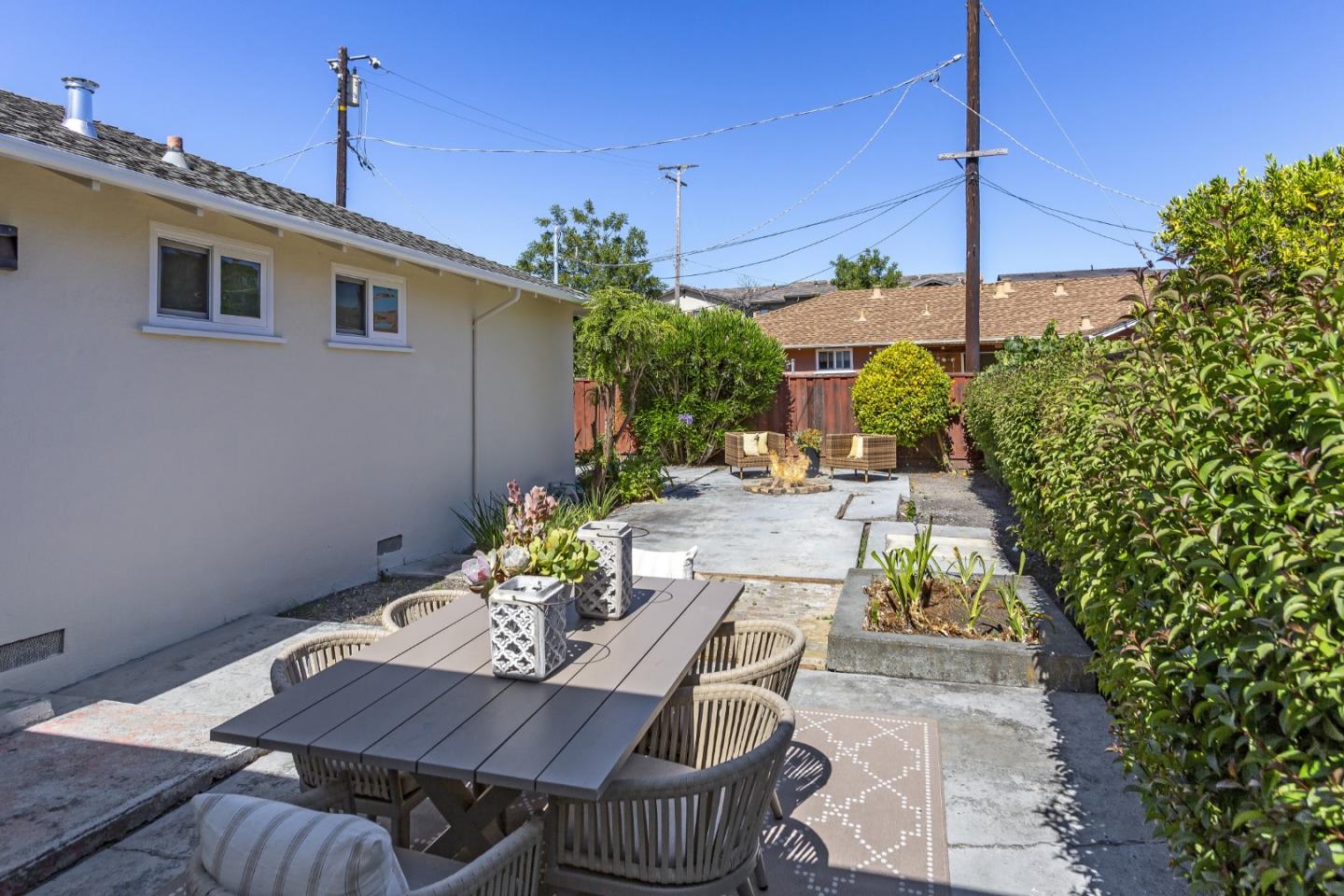 Detail Gallery Image 17 of 21 For 693 Madrone Ave, Sunnyvale,  CA 94085 - 3 Beds | 1/1 Baths