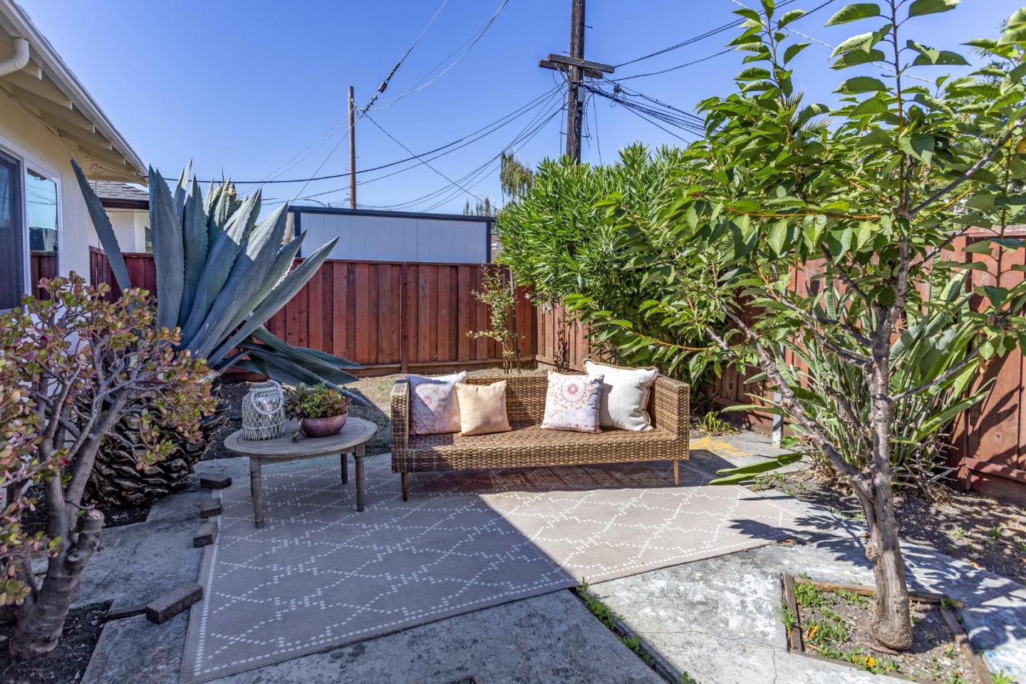 Detail Gallery Image 19 of 21 For 693 Madrone Ave, Sunnyvale,  CA 94085 - 3 Beds | 1/1 Baths