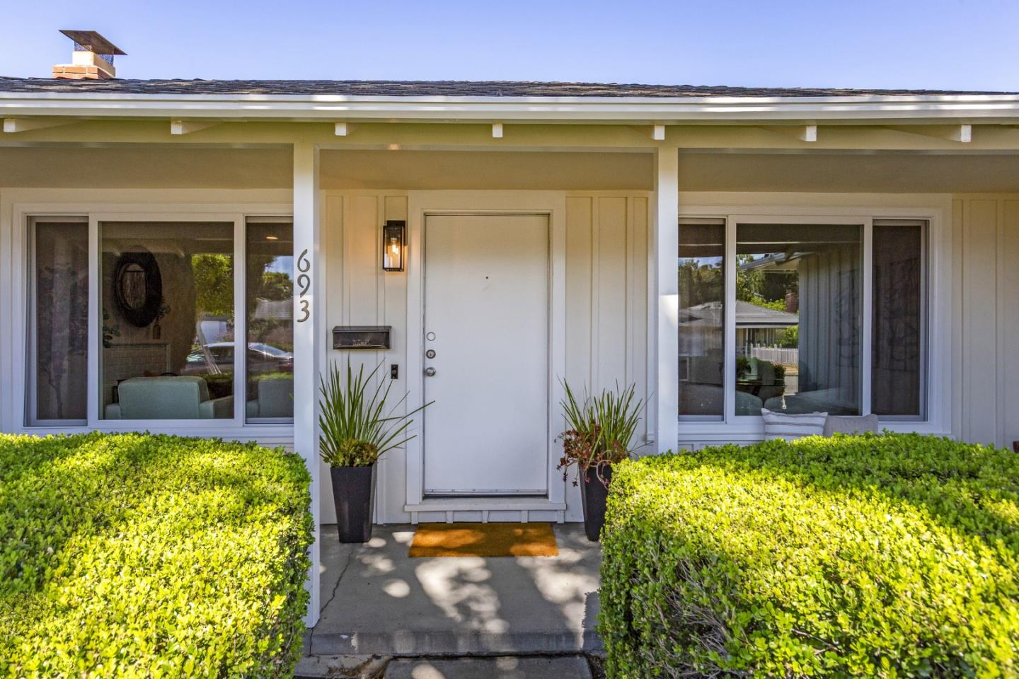 Detail Gallery Image 3 of 21 For 693 Madrone Ave, Sunnyvale,  CA 94085 - 3 Beds | 1/1 Baths