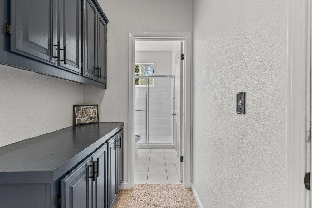 Detail Gallery Image 14 of 42 For 310 Bonnie Ln, Hollister,  CA 95023 - 3 Beds | 3 Baths