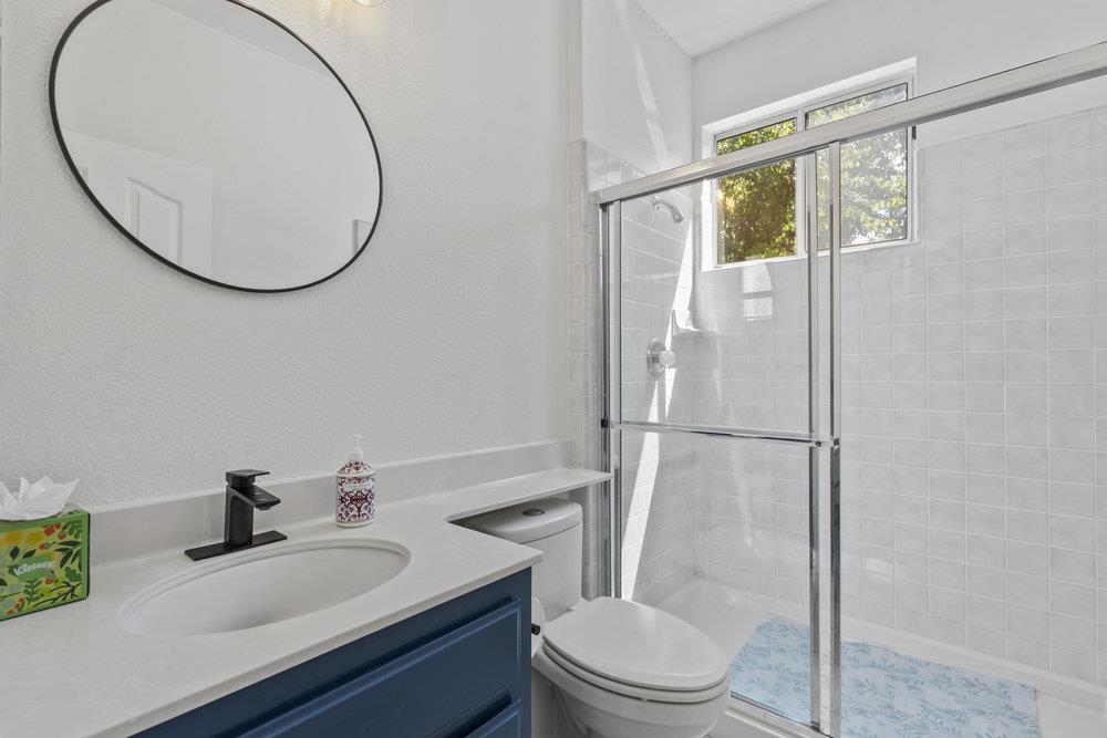 Detail Gallery Image 15 of 42 For 310 Bonnie Ln, Hollister,  CA 95023 - 3 Beds | 3 Baths