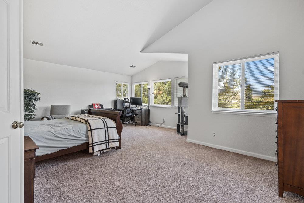 Detail Gallery Image 20 of 42 For 310 Bonnie Ln, Hollister,  CA 95023 - 3 Beds | 3 Baths