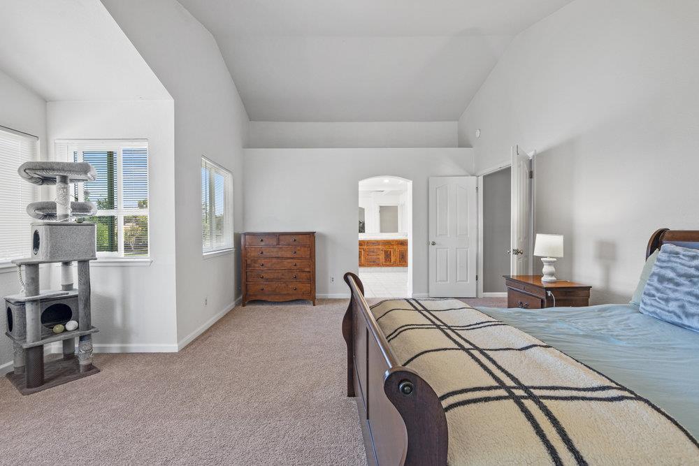 Detail Gallery Image 22 of 42 For 310 Bonnie Ln, Hollister,  CA 95023 - 3 Beds | 3 Baths