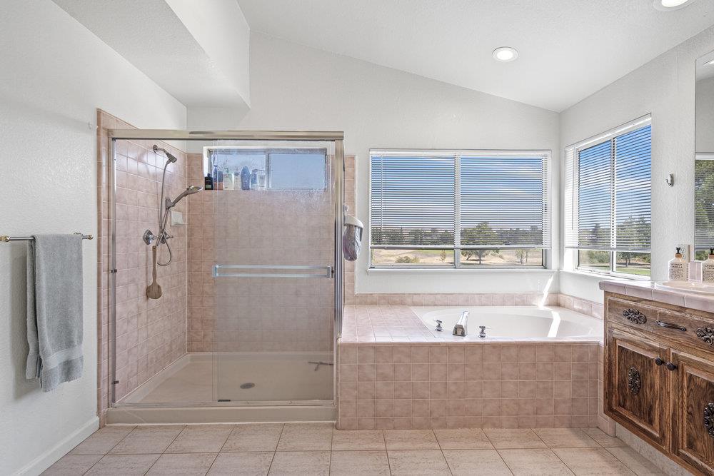 Detail Gallery Image 23 of 42 For 310 Bonnie Ln, Hollister,  CA 95023 - 3 Beds | 3 Baths